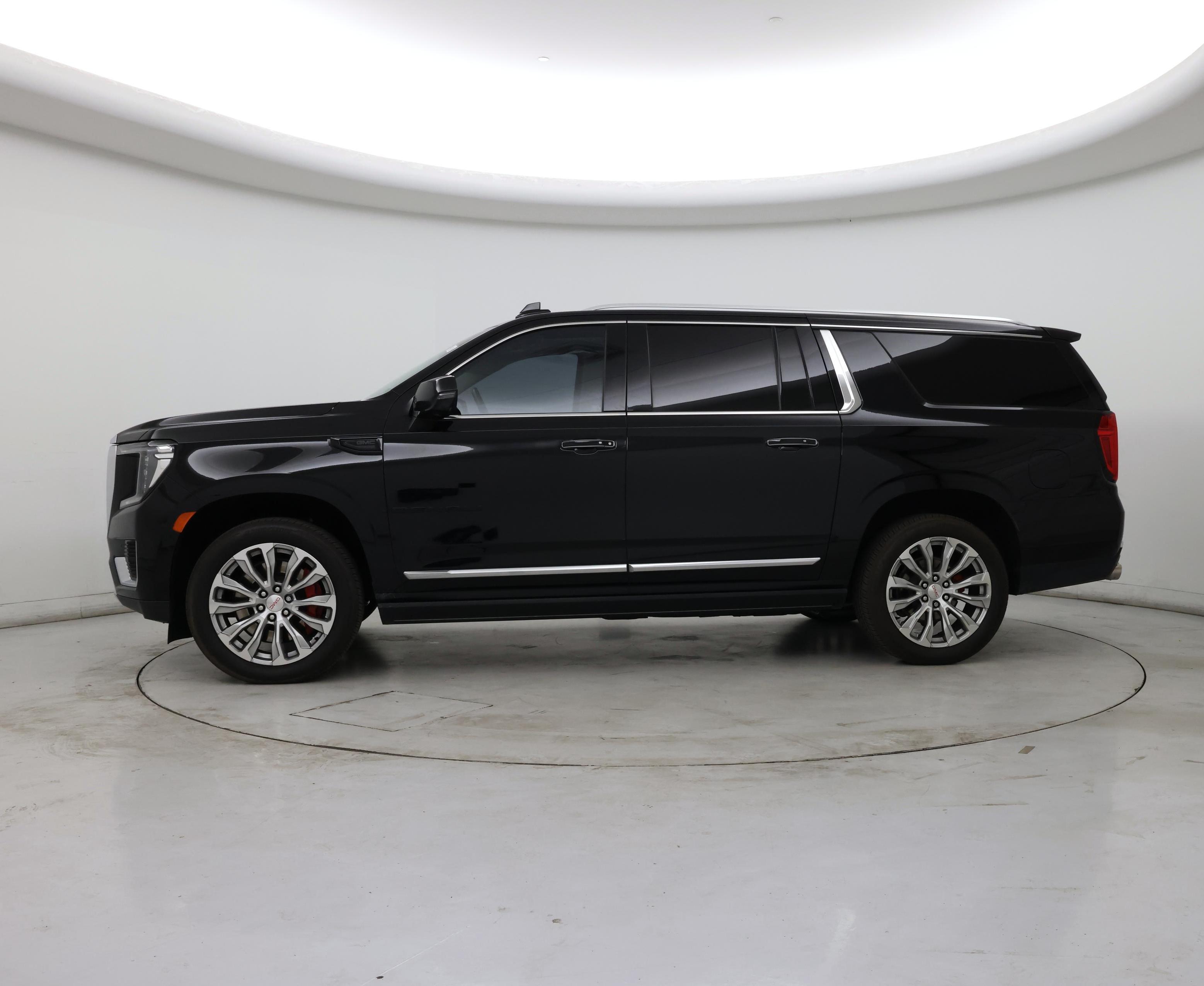 Thumbnail: 2022 GMC Yukon XL - 3