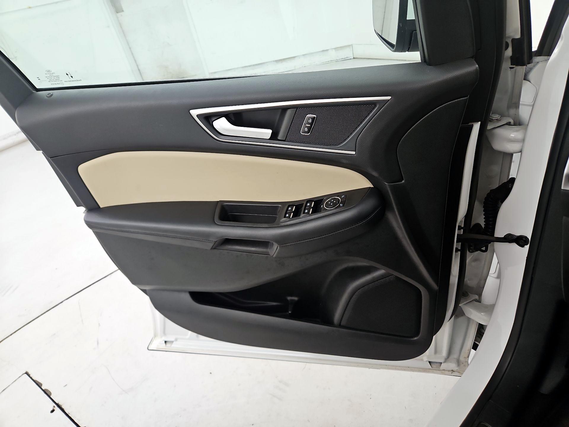 Thumbnail: 2023 Ford Edge - 12