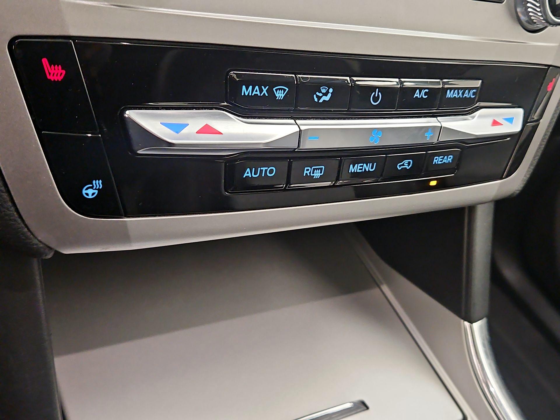 Thumbnail: 2022 Ford Explorer - 17