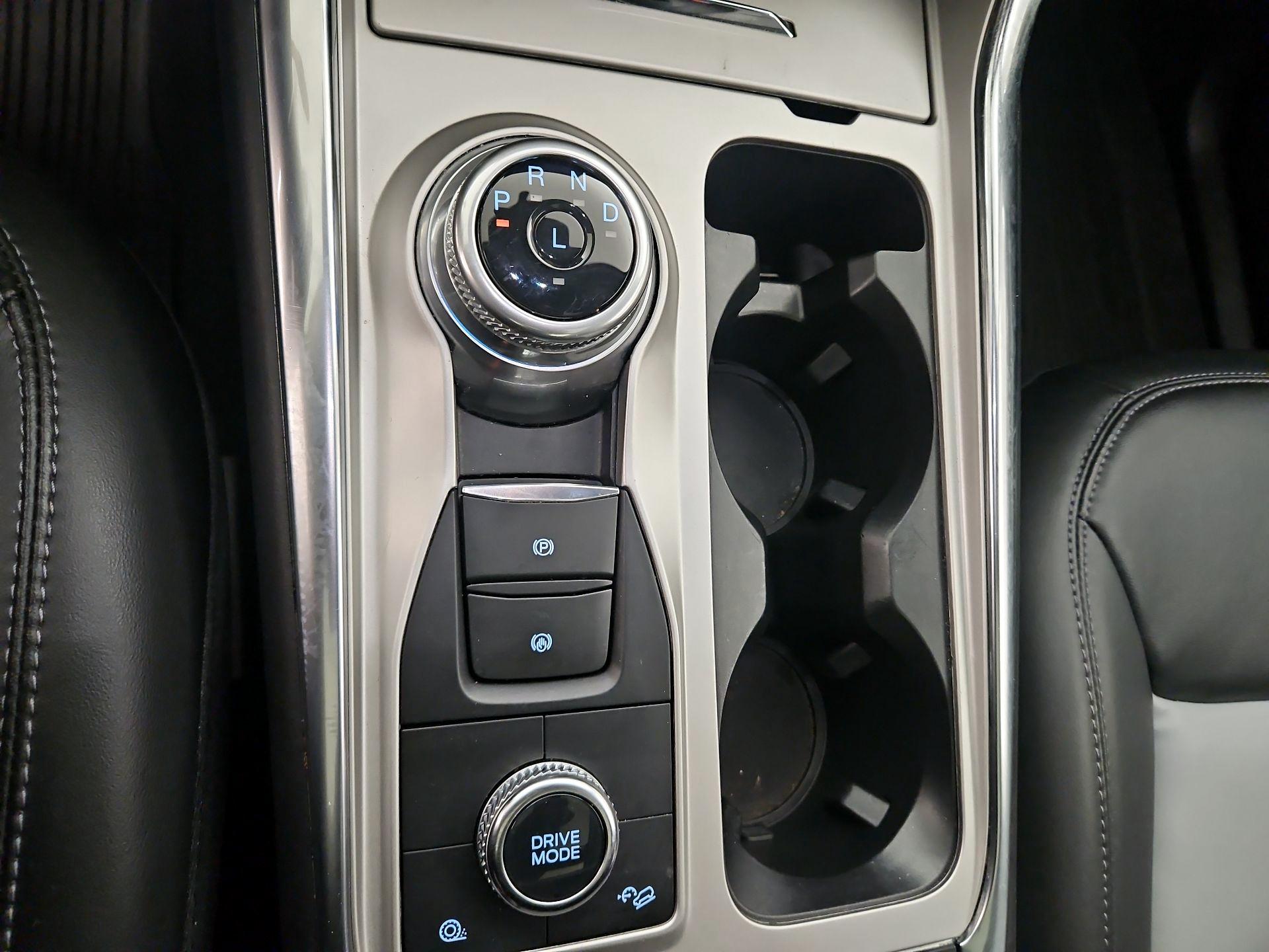 Thumbnail: 2022 Ford Explorer - 18