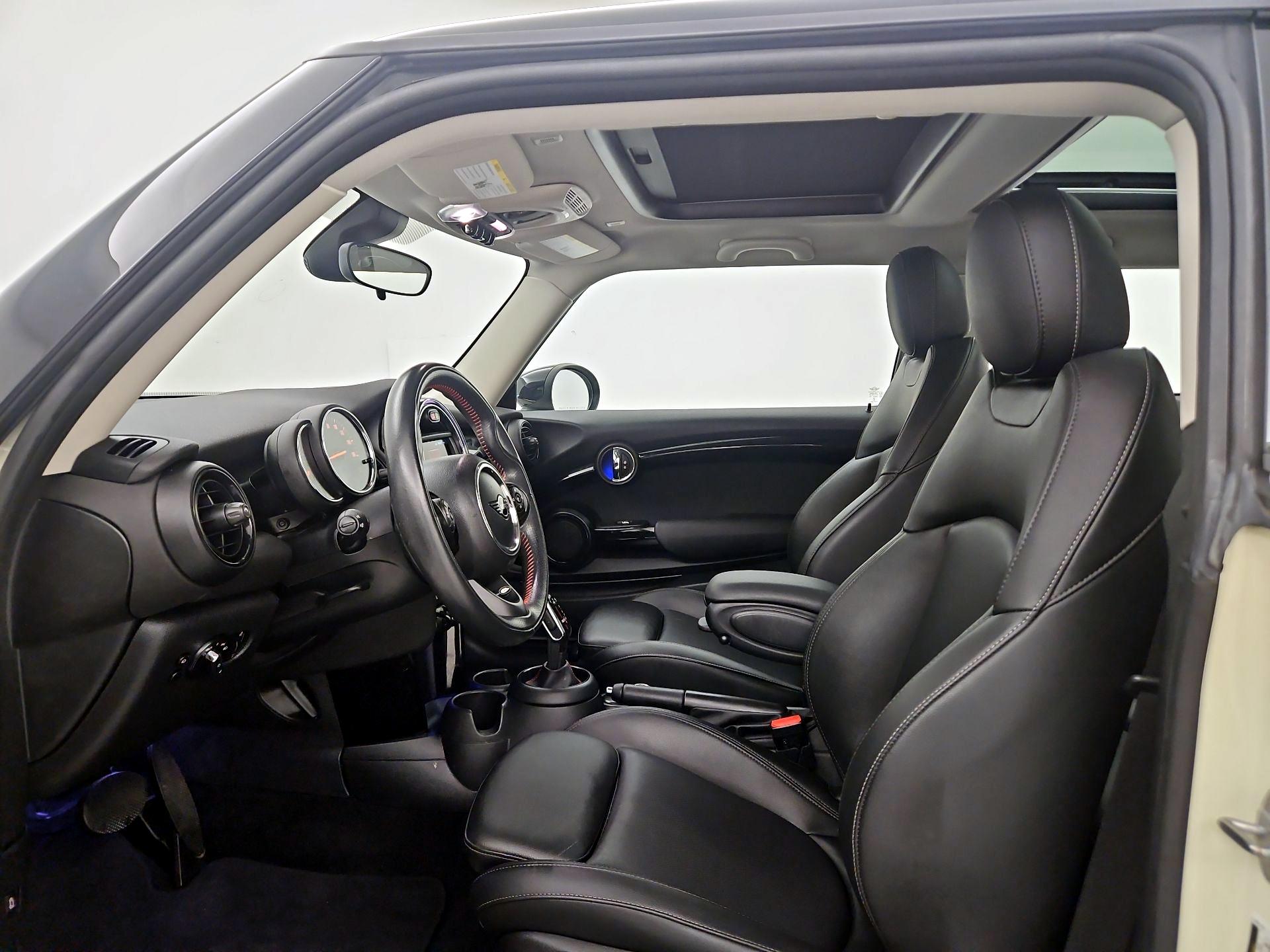 Thumbnail: 2020 MINI Cooper Hardtop - 11