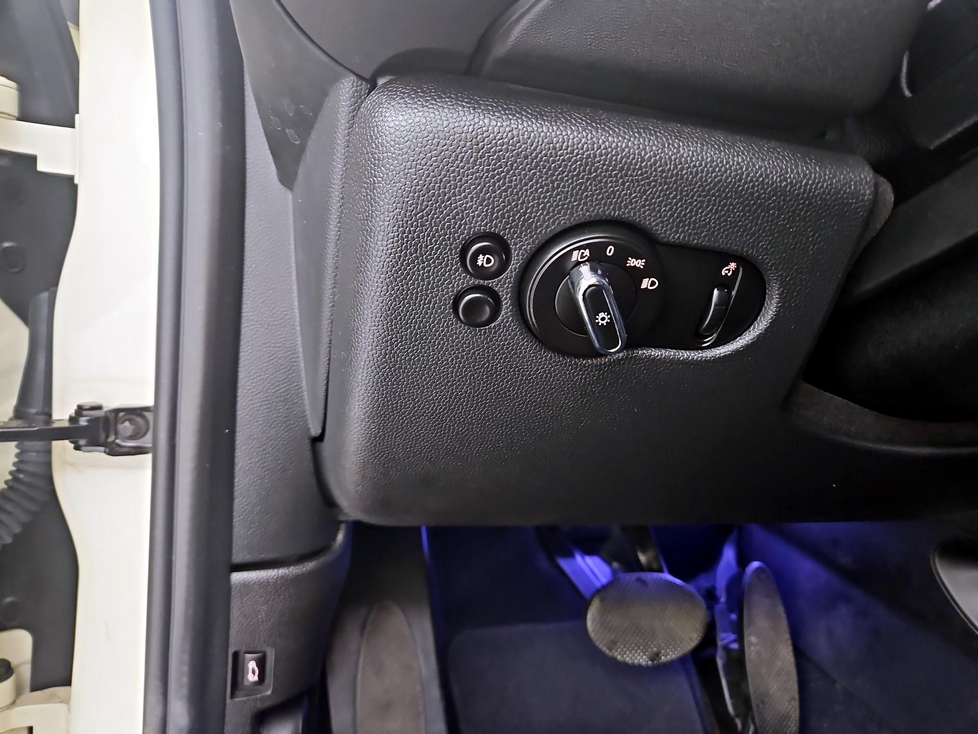 Thumbnail: 2020 MINI Cooper Hardtop - 13