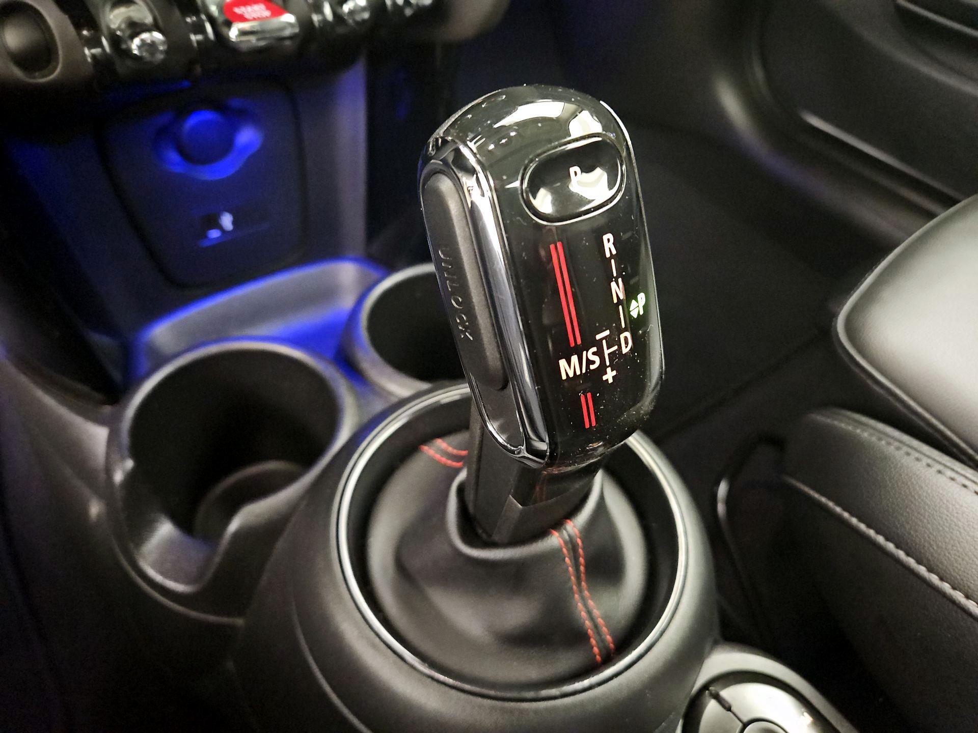 Thumbnail: 2020 MINI Cooper Hardtop - 17