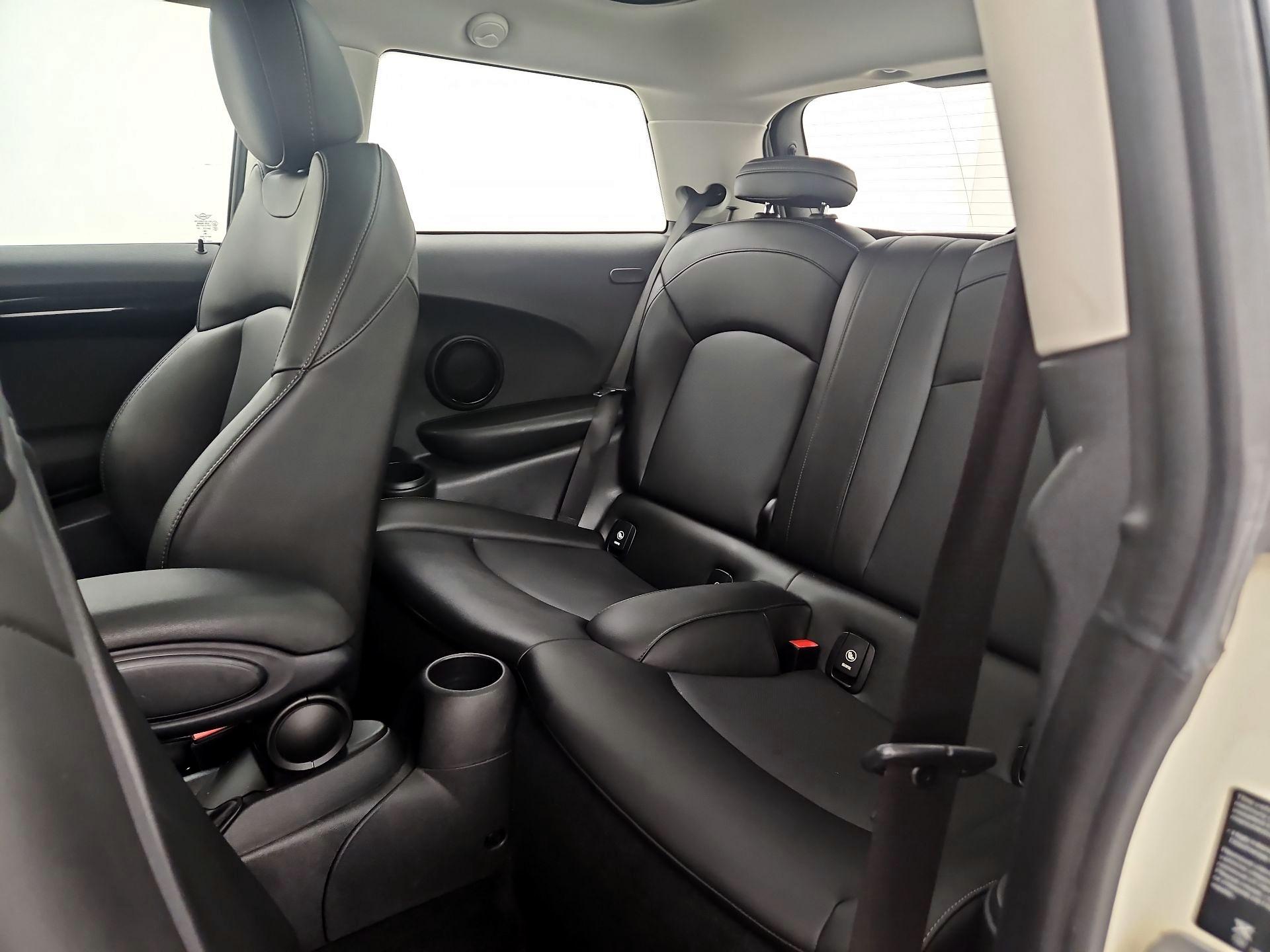 Thumbnail: 2020 MINI Cooper Hardtop - 20