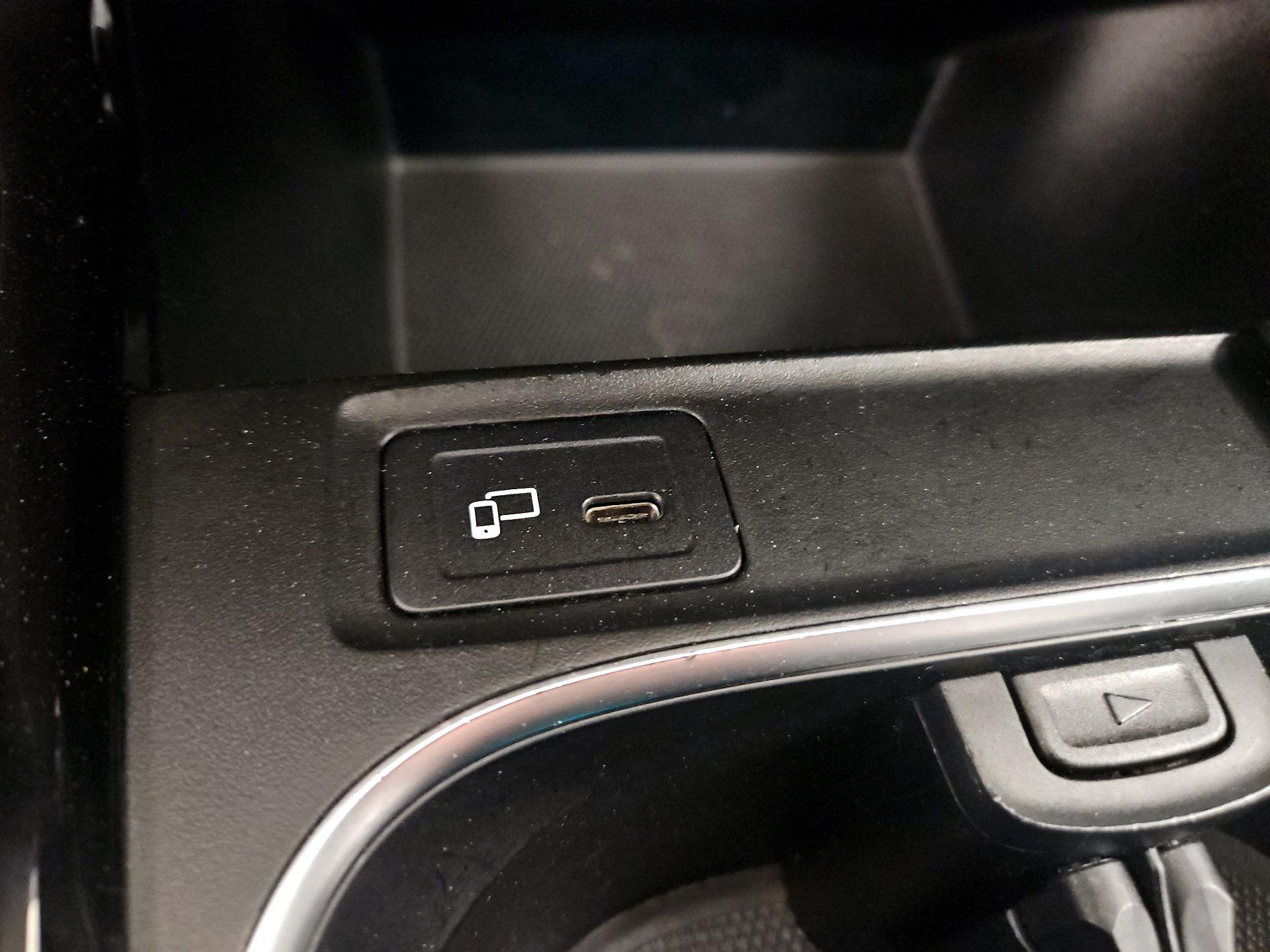 Thumbnail: 2022 Mercedes-Benz CLA - 18