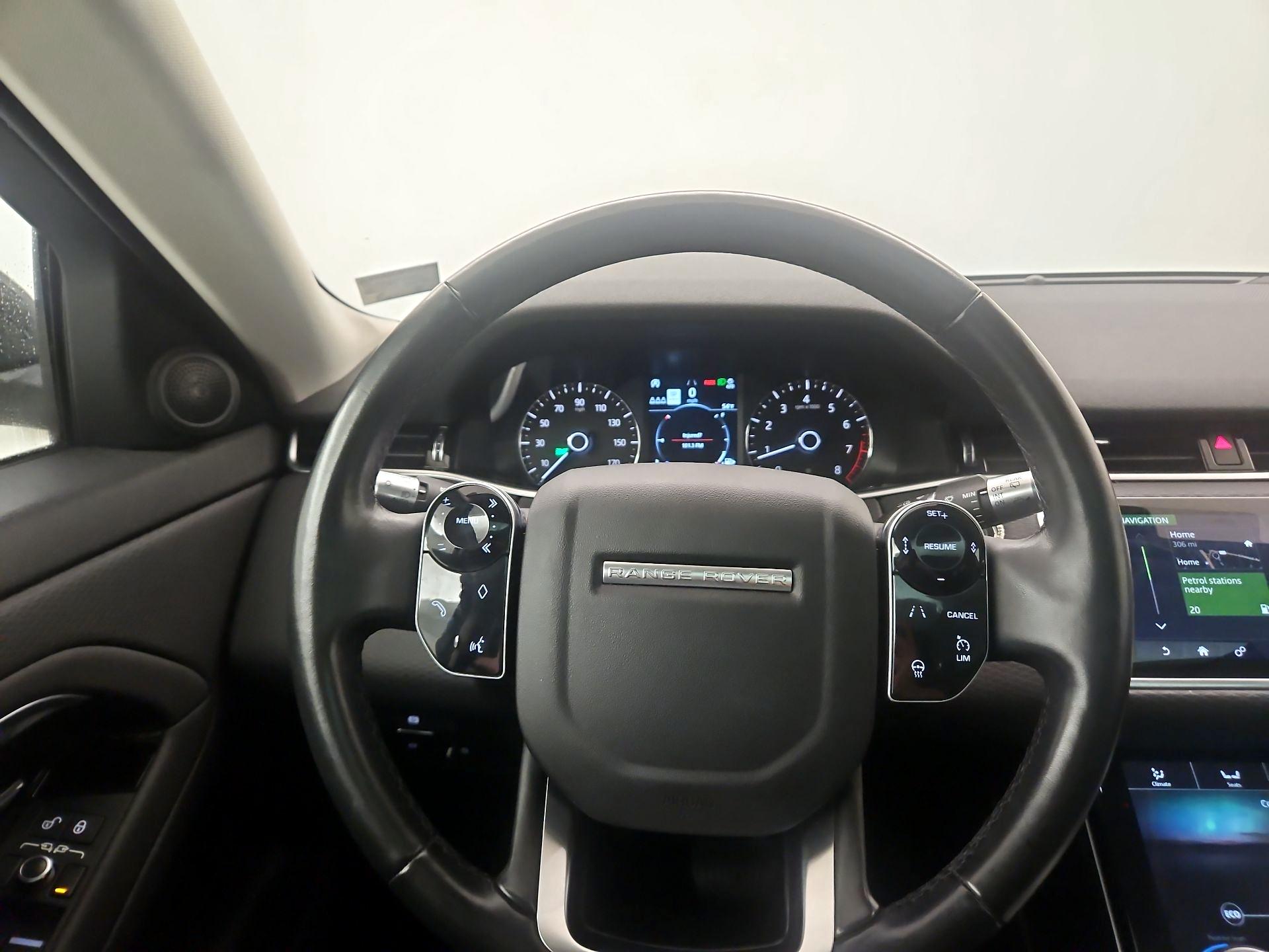 Thumbnail: 2020 Land Rover Range Rover Evoque - 10