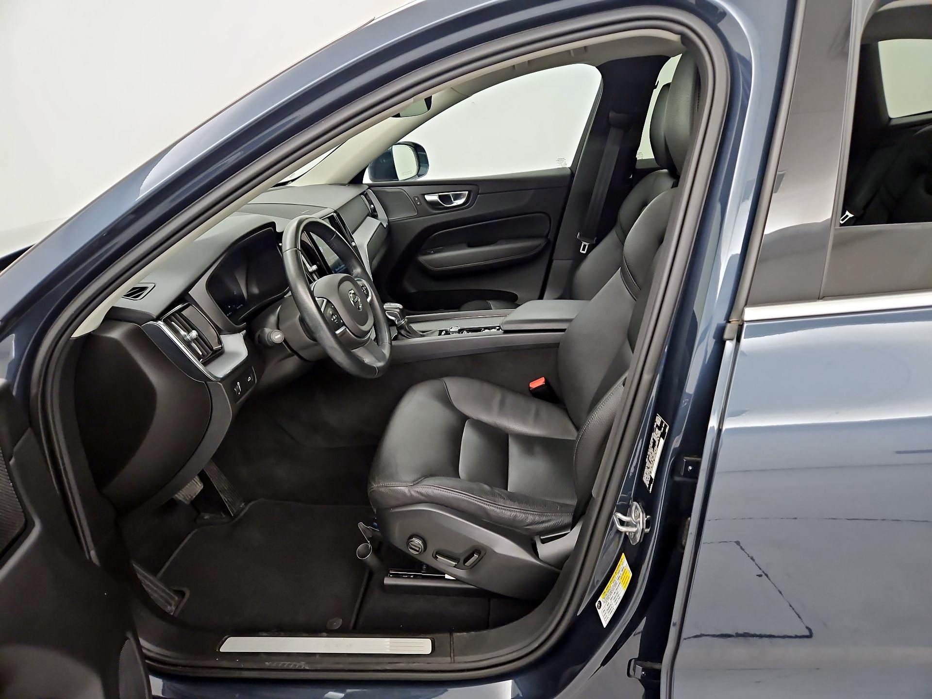 Thumbnail: 2020 Volvo XC60 - 11