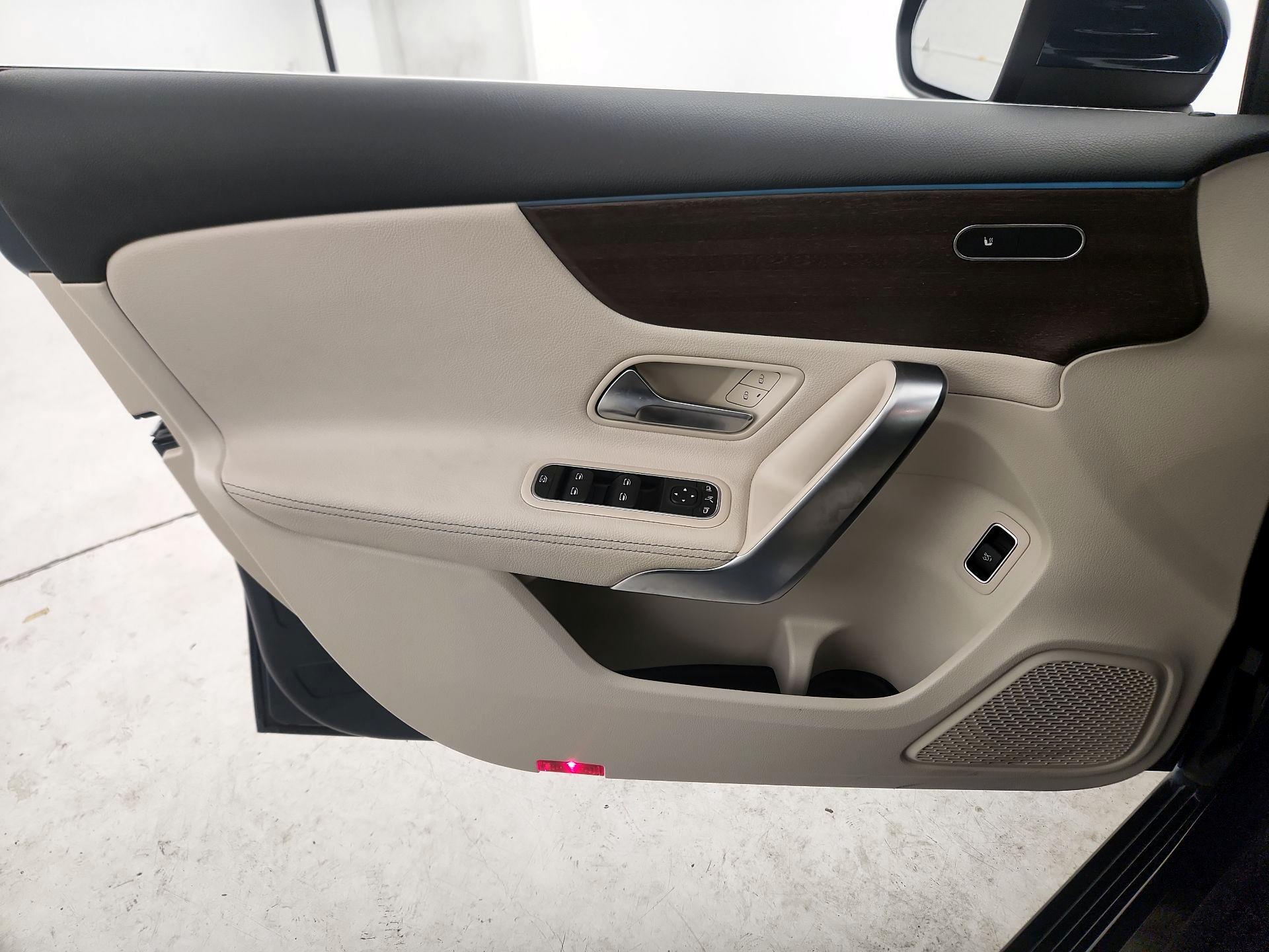 Thumbnail: 2022 Mercedes-Benz A-Class - 12