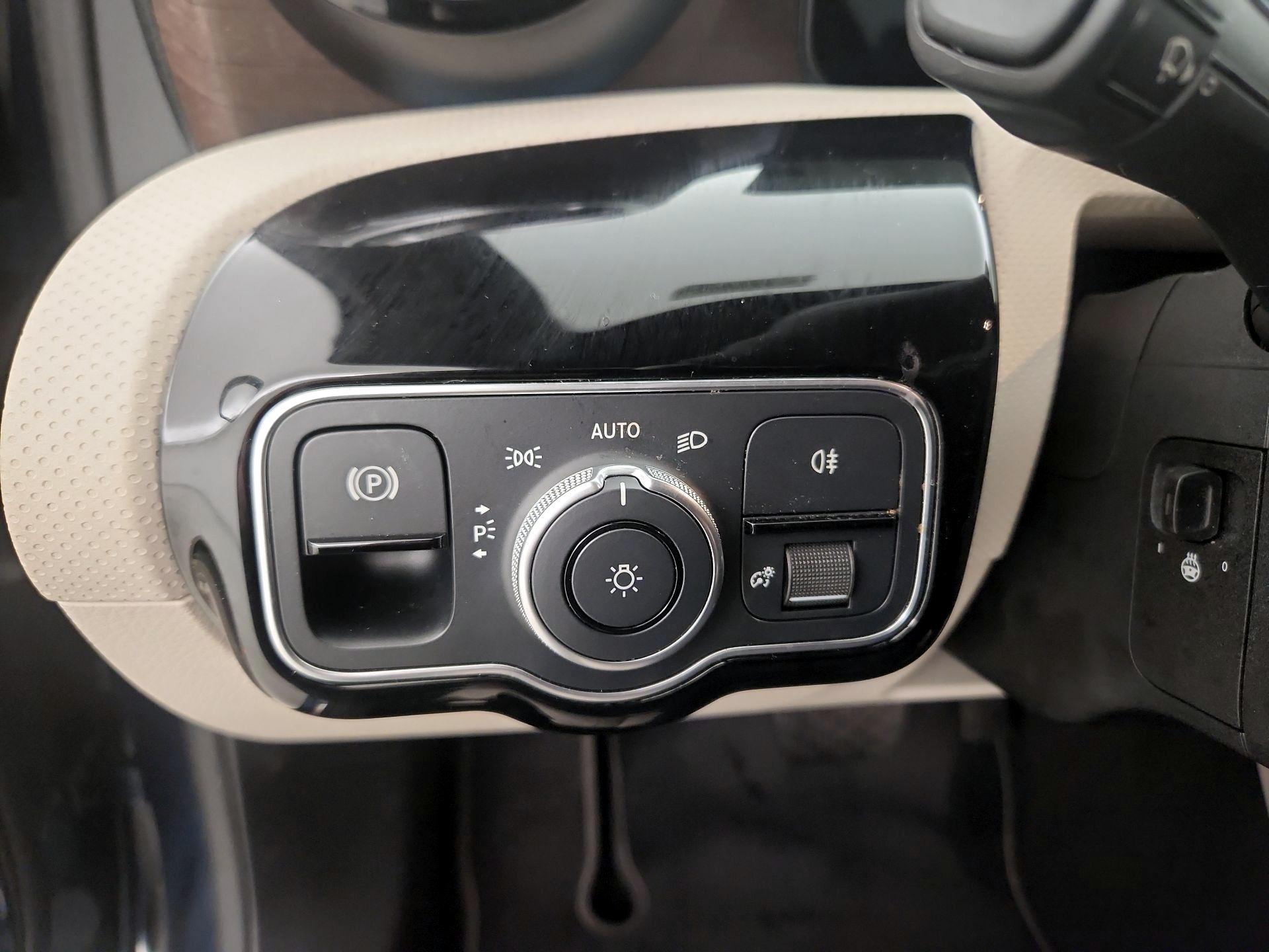 Thumbnail: 2022 Mercedes-Benz A-Class - 13