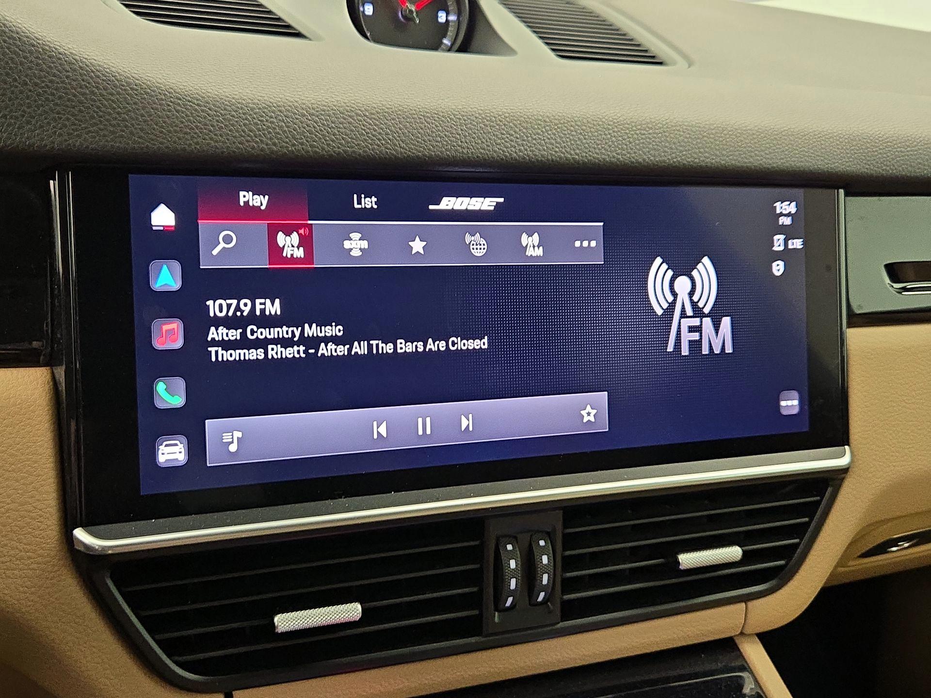 Thumbnail: 2022 Porsche Cayenne - 16