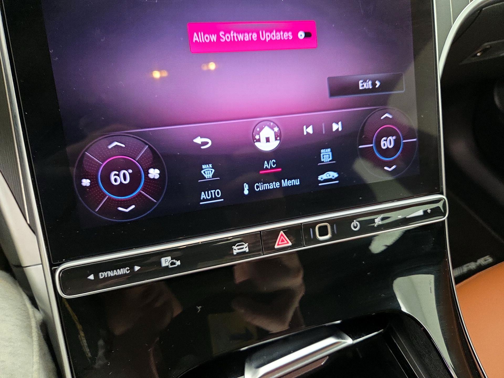 Thumbnail: 2024 Mercedes-Benz C-Class - 17