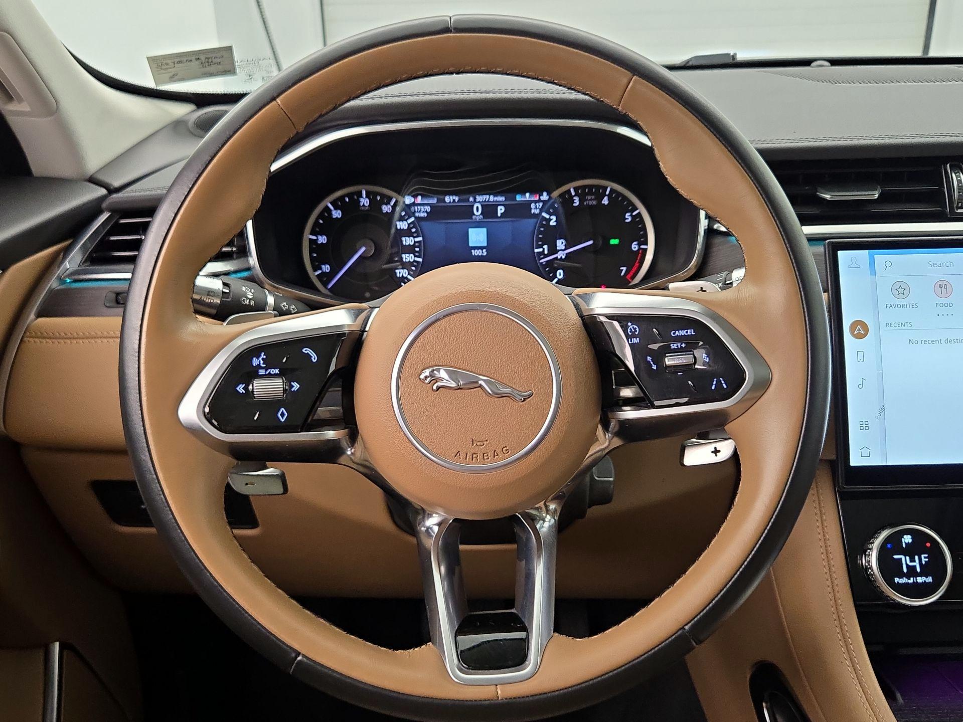 Thumbnail: 2023 Jaguar F-Pace - 10