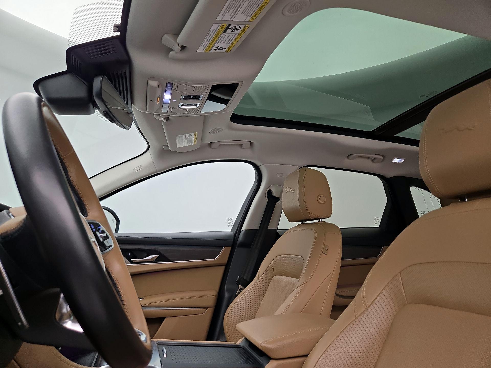 Thumbnail: 2023 Jaguar F-Pace - 20