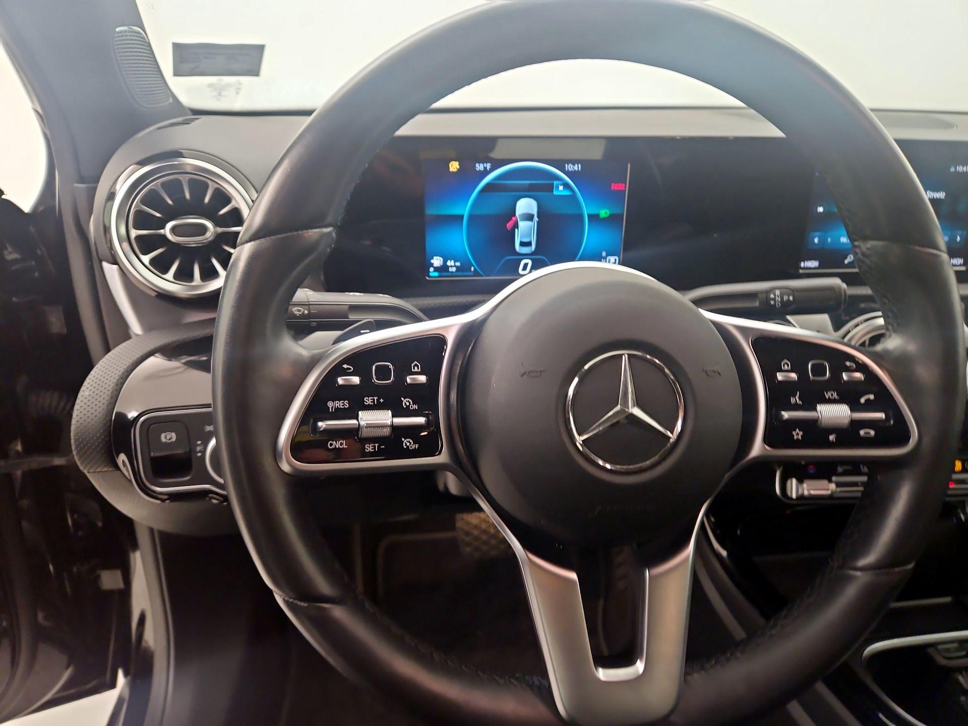 Thumbnail: 2021 Mercedes-Benz A-Class - 10