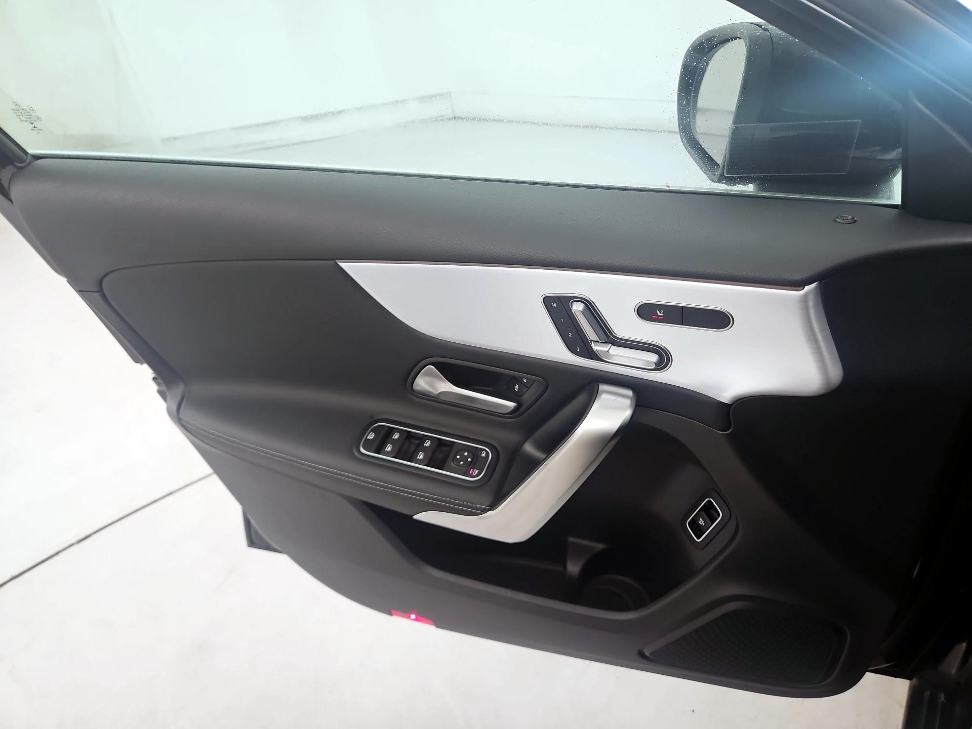 Thumbnail: 2021 Mercedes-Benz A-Class - 12