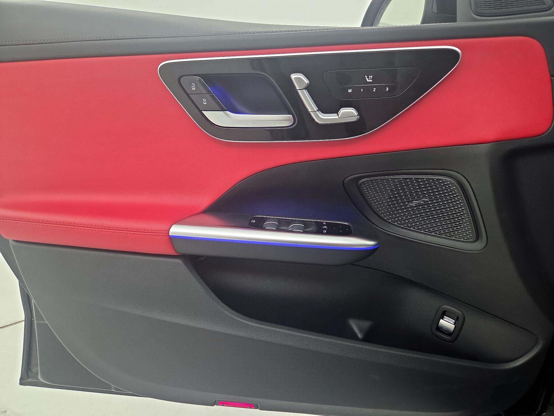 Thumbnail: 2023 Mercedes-Benz C-Class - 12