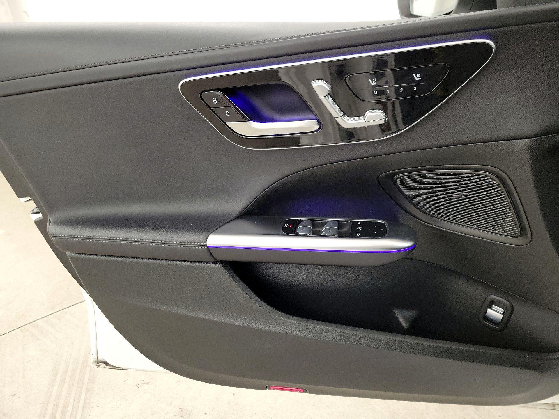 Thumbnail: 2022 Mercedes-Benz C-Class - 12