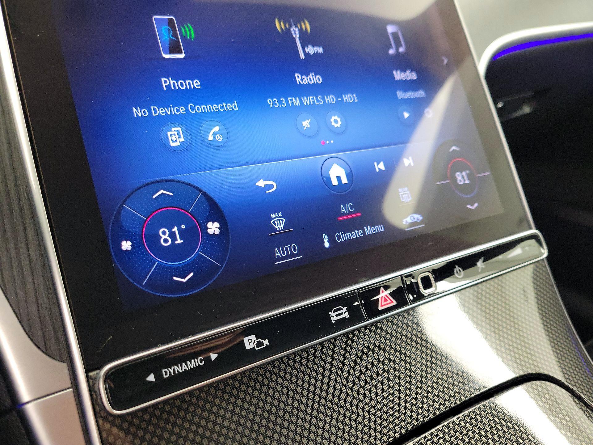 Thumbnail: 2022 Mercedes-Benz C-Class - 16