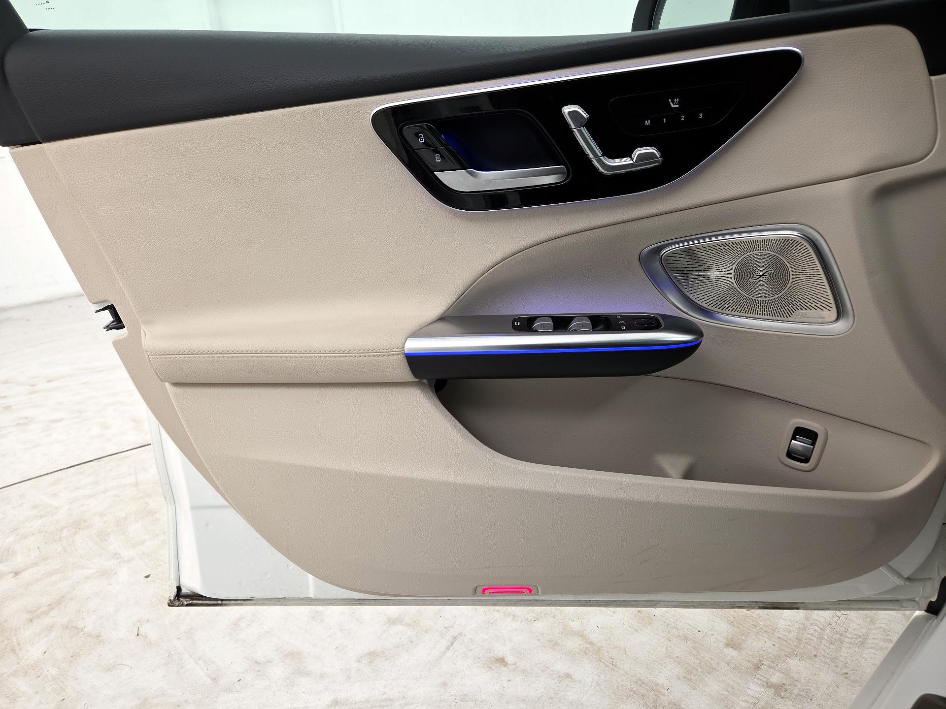 Thumbnail: 2023 Mercedes-Benz C-Class - 12