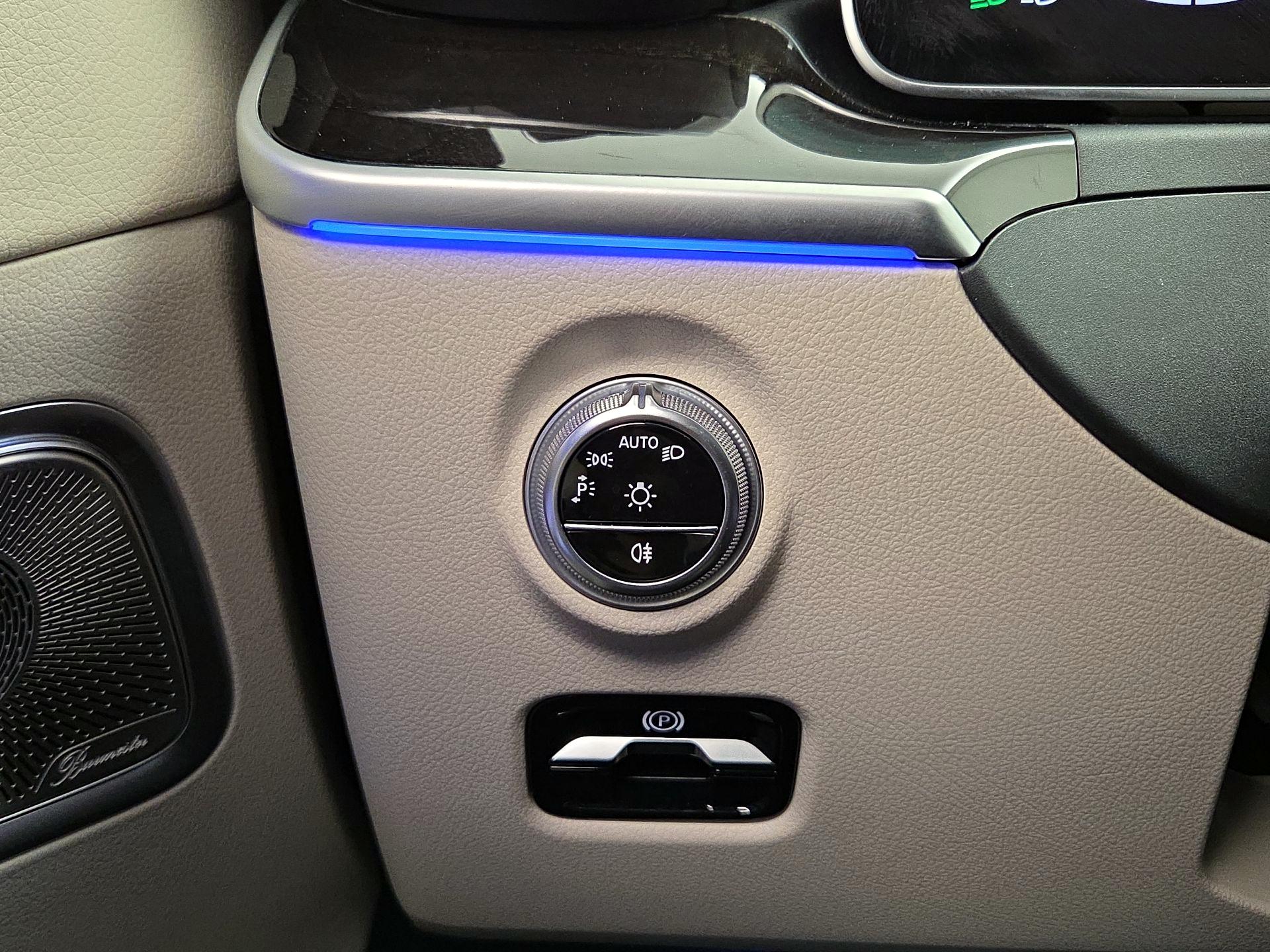 Thumbnail: 2023 Mercedes-Benz C-Class - 13