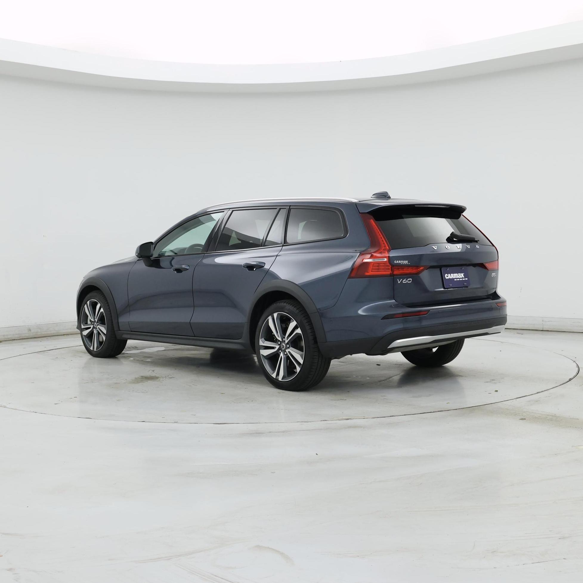 Thumbnail: 2025 Volvo S60 - 2