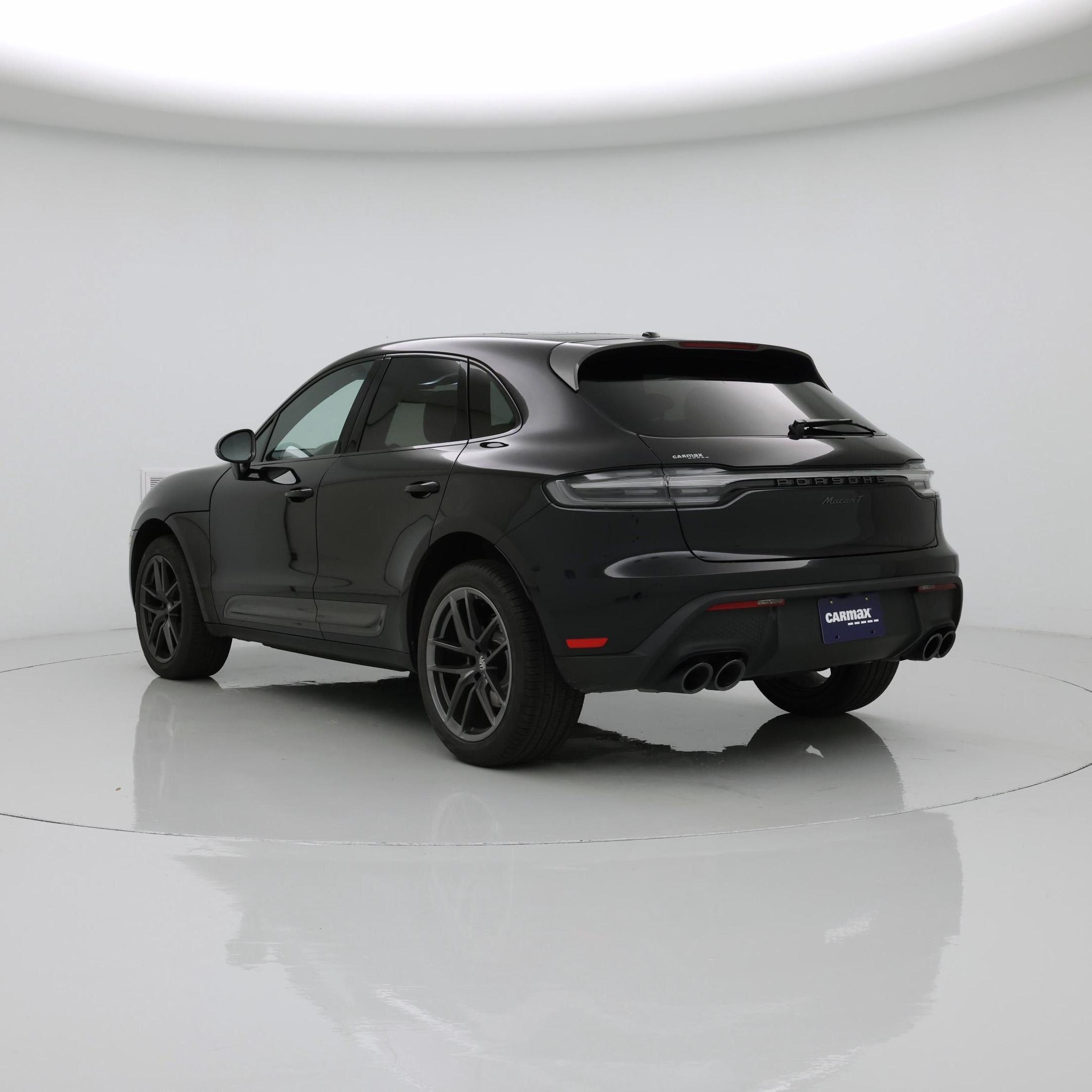 Thumbnail: 2023 Porsche Macan - 2