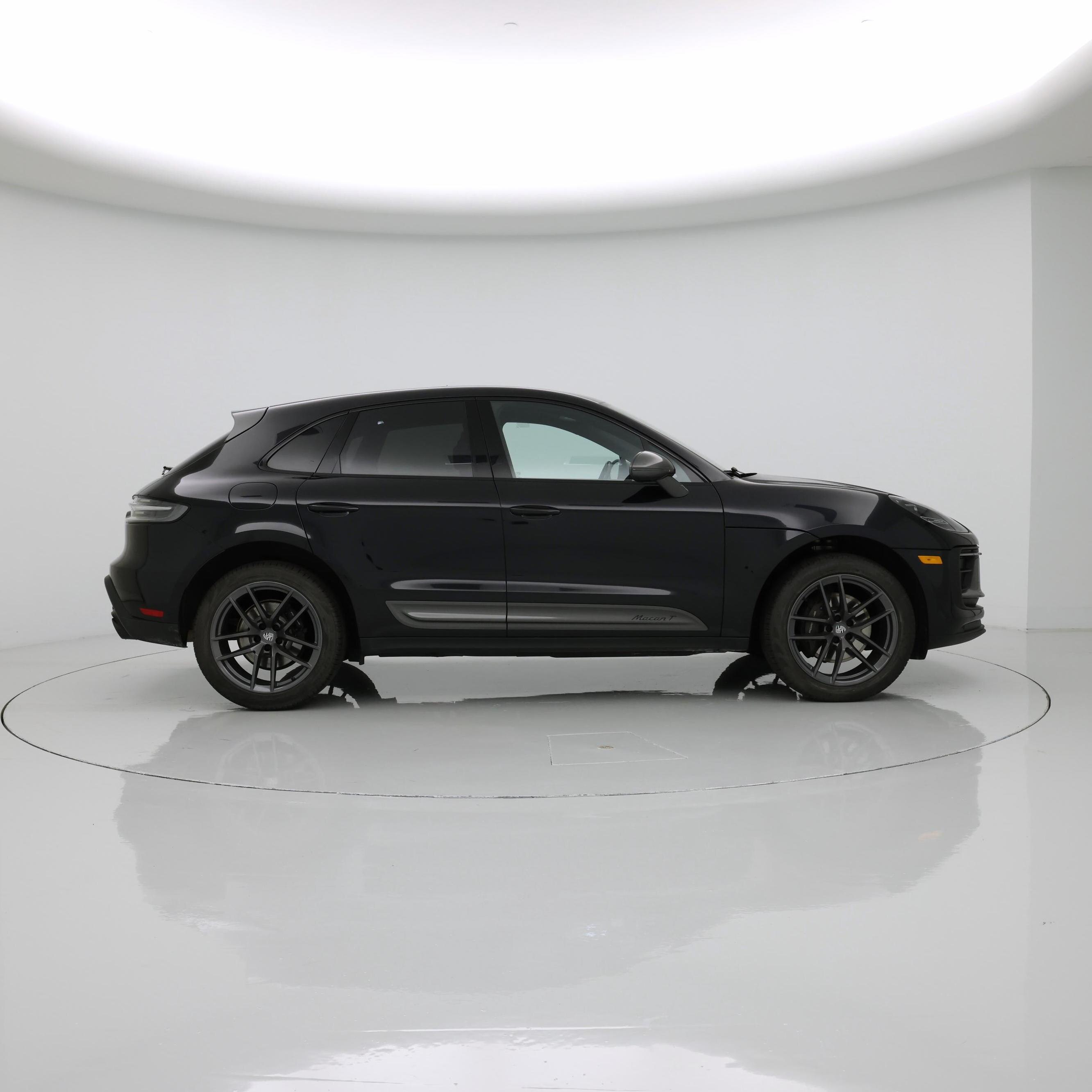 Thumbnail: 2023 Porsche Macan - 7