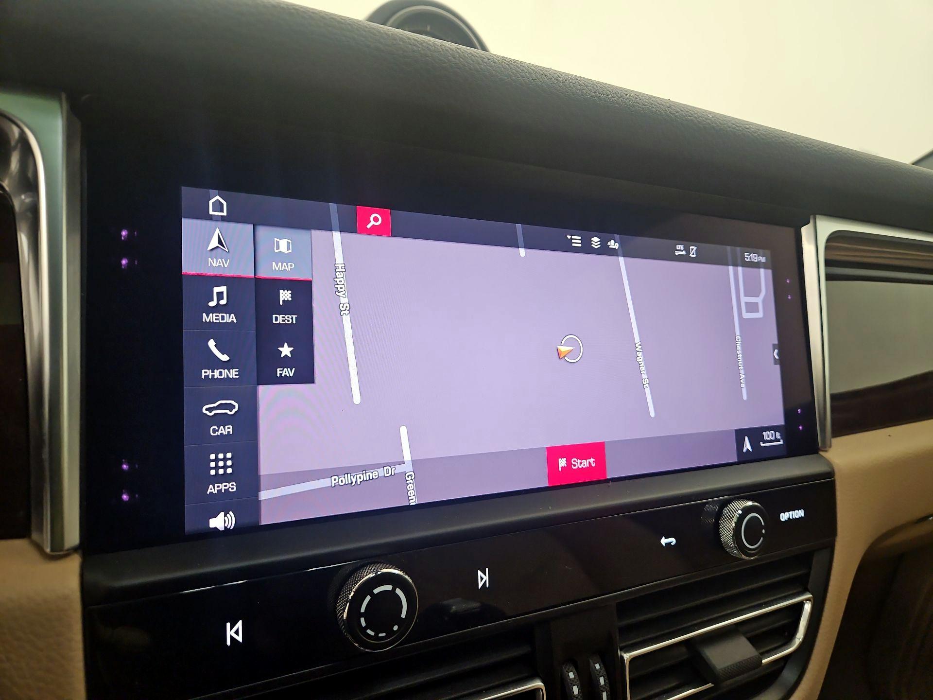 Thumbnail: 2022 Porsche Macan - 14