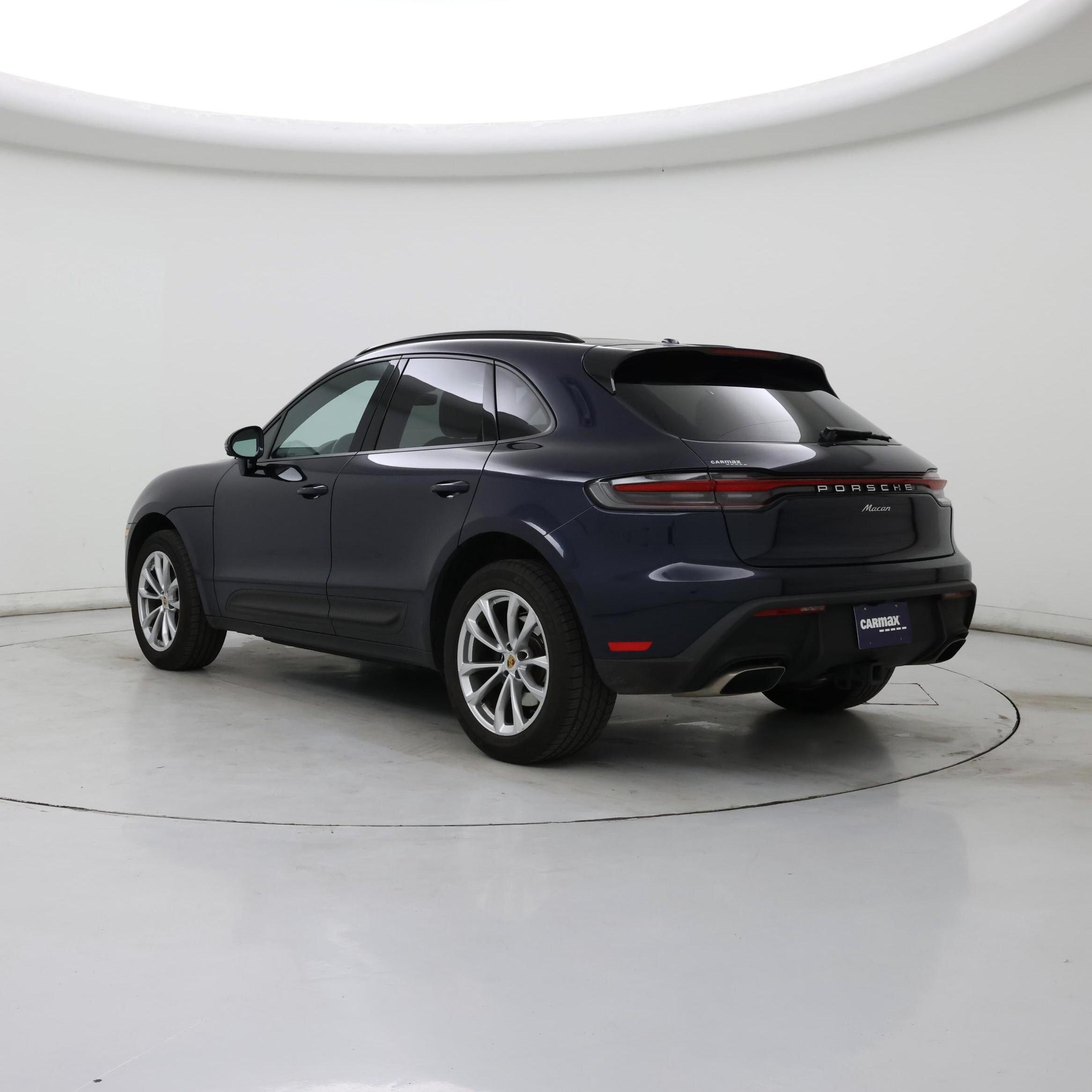Thumbnail: 2022 Porsche Macan - 2