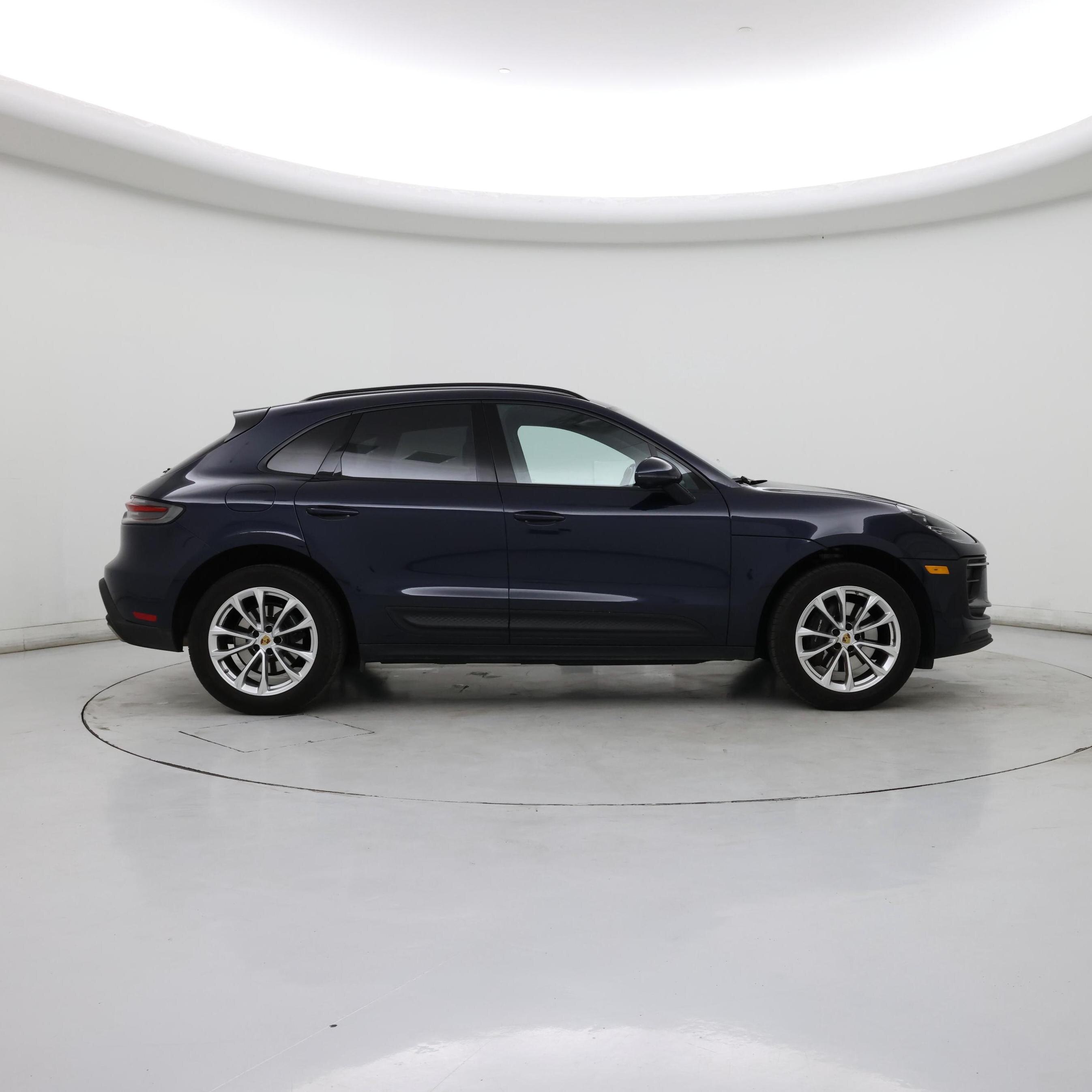 Thumbnail: 2022 Porsche Macan - 7