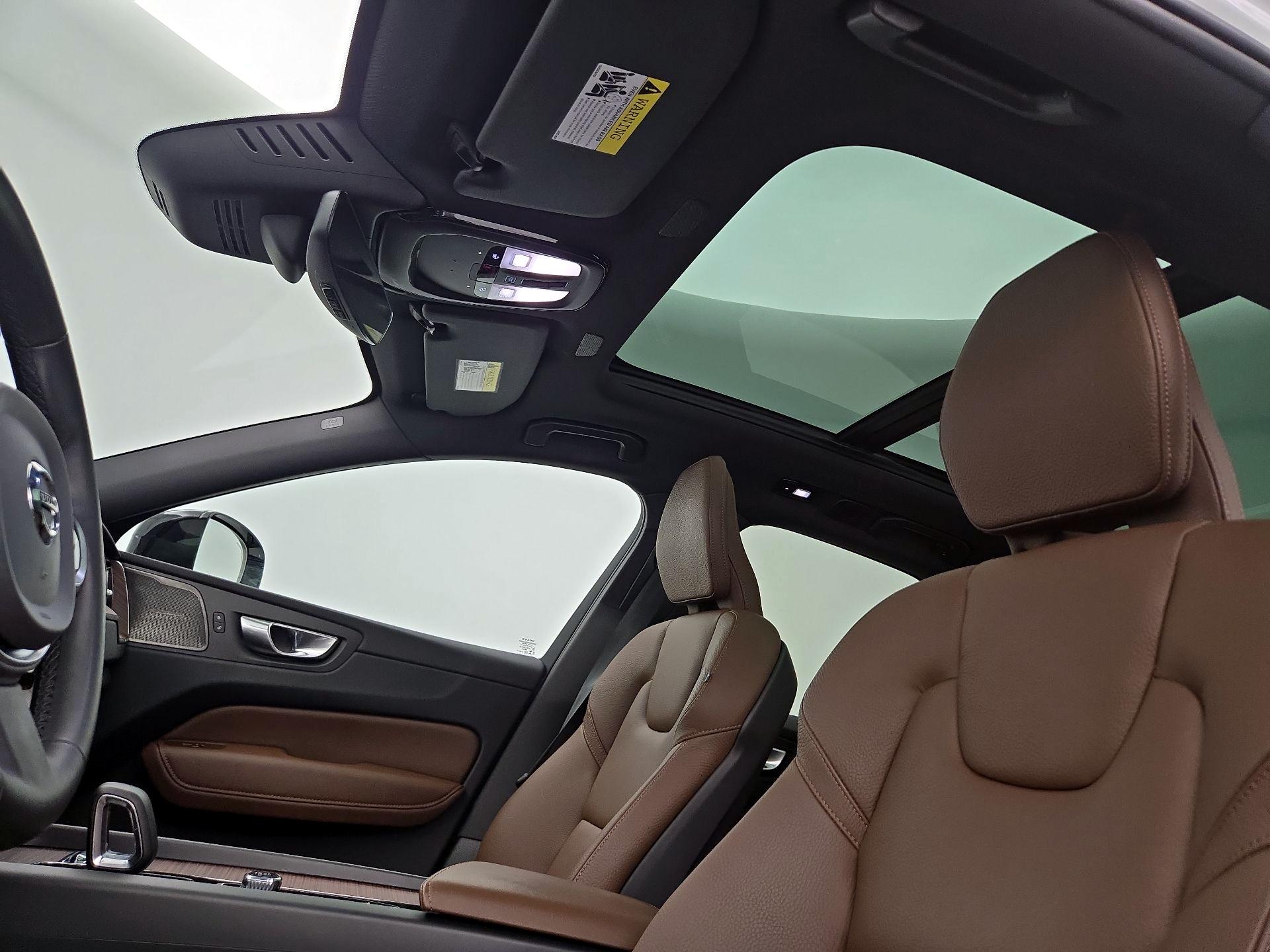 Thumbnail: 2023 Volvo XC60 - 20