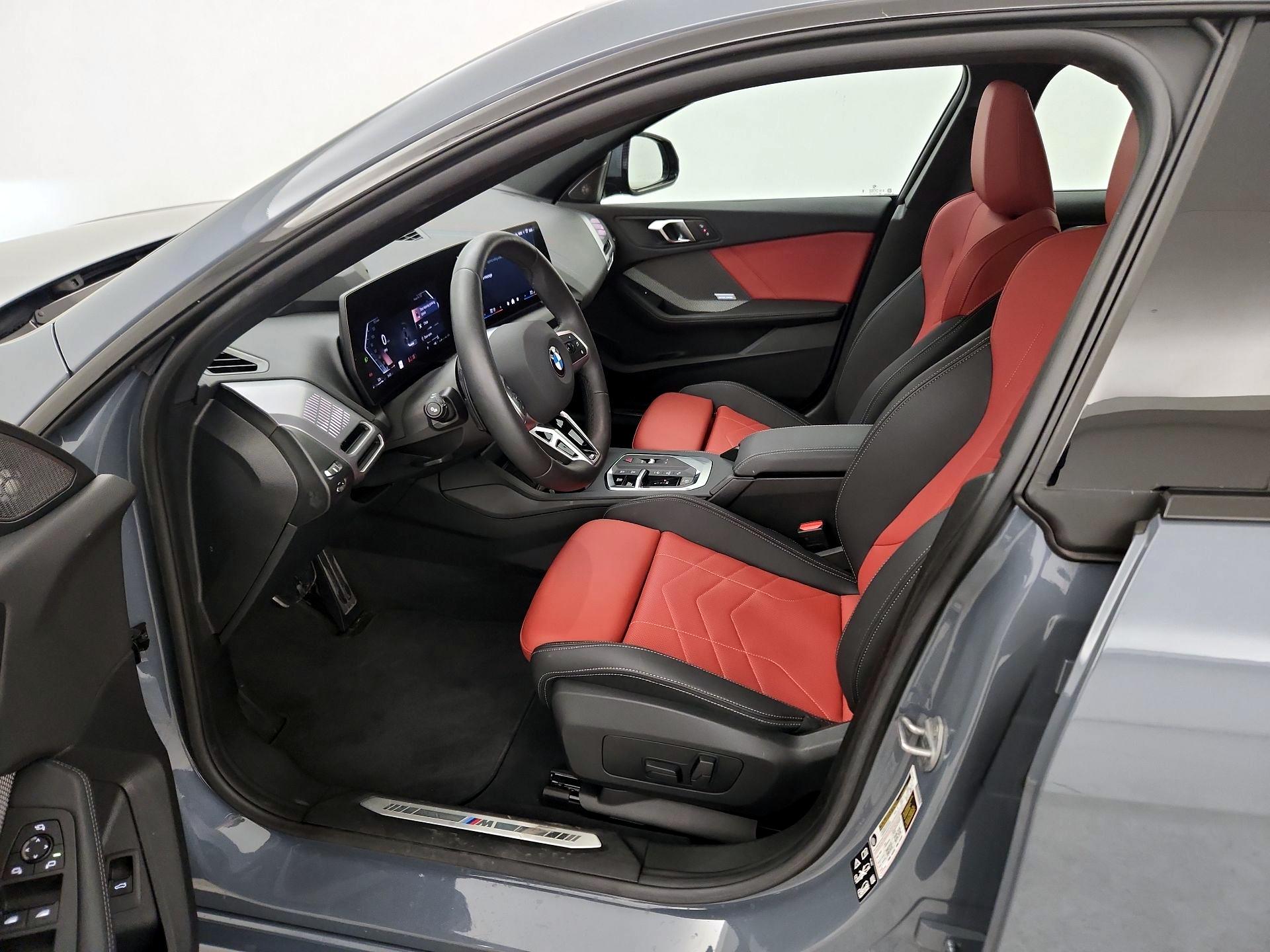 Thumbnail: 2025 BMW 2 Series - 11