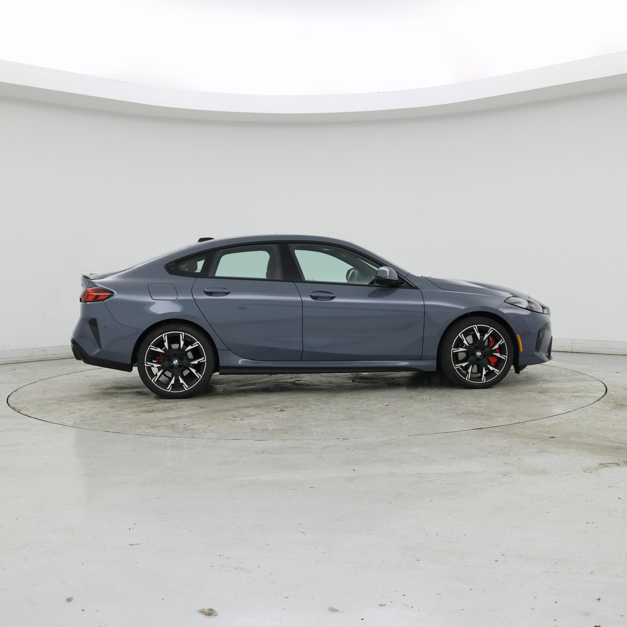 Thumbnail: 2025 BMW 2 Series - 7