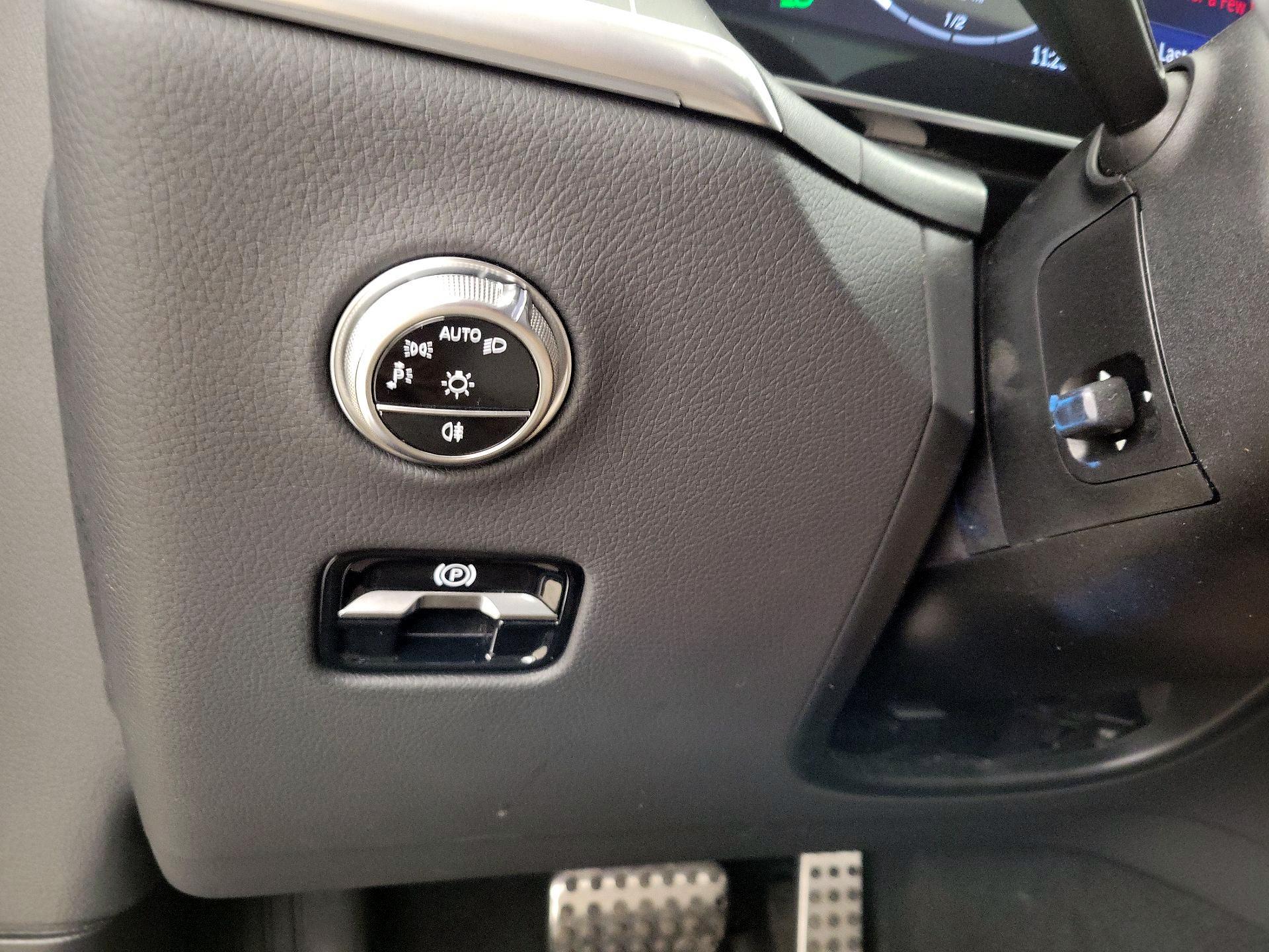 Thumbnail: 2023 Mercedes-Benz GLC - 13