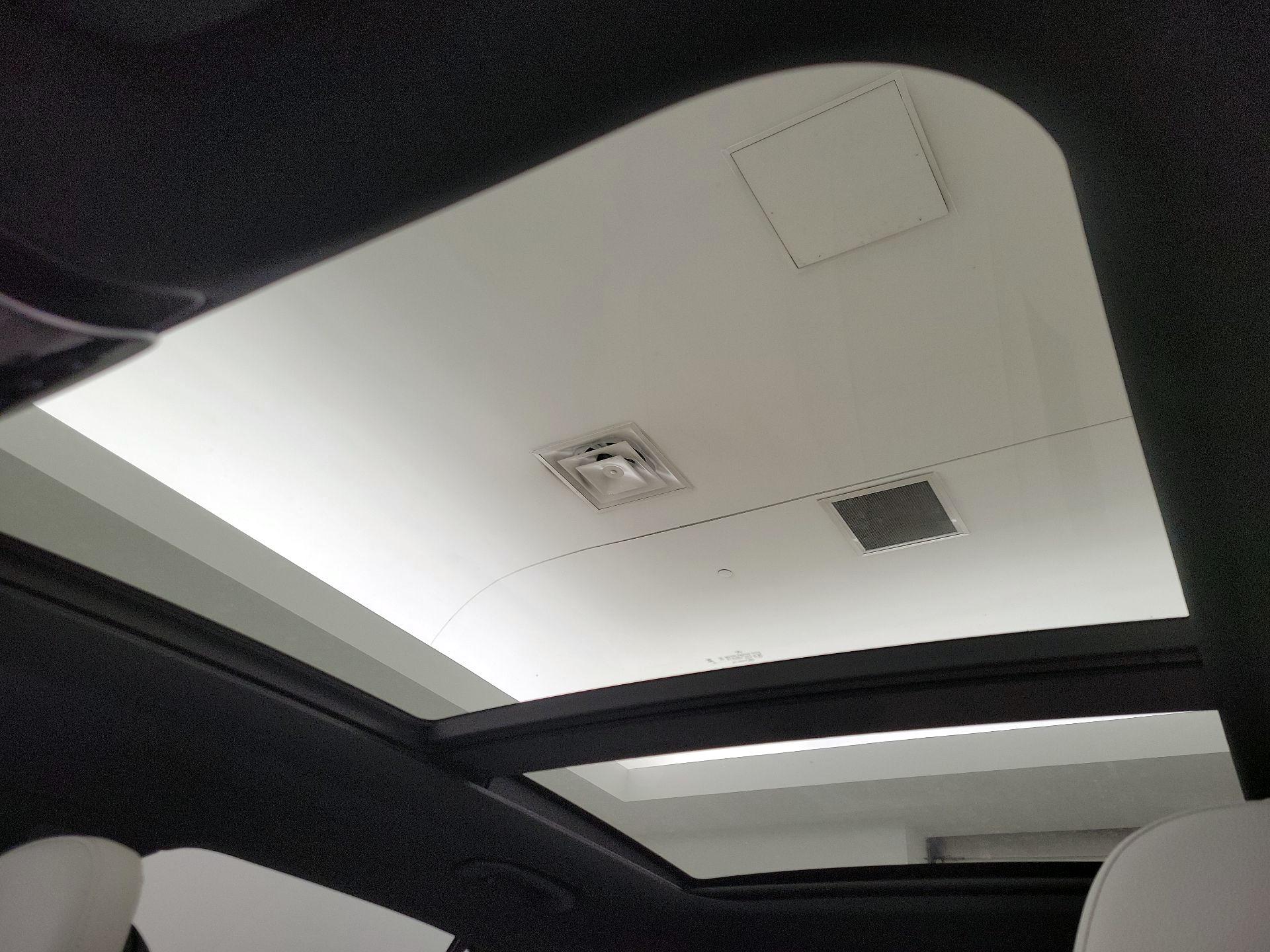 Thumbnail: 2023 Mercedes-Benz GLC - 20