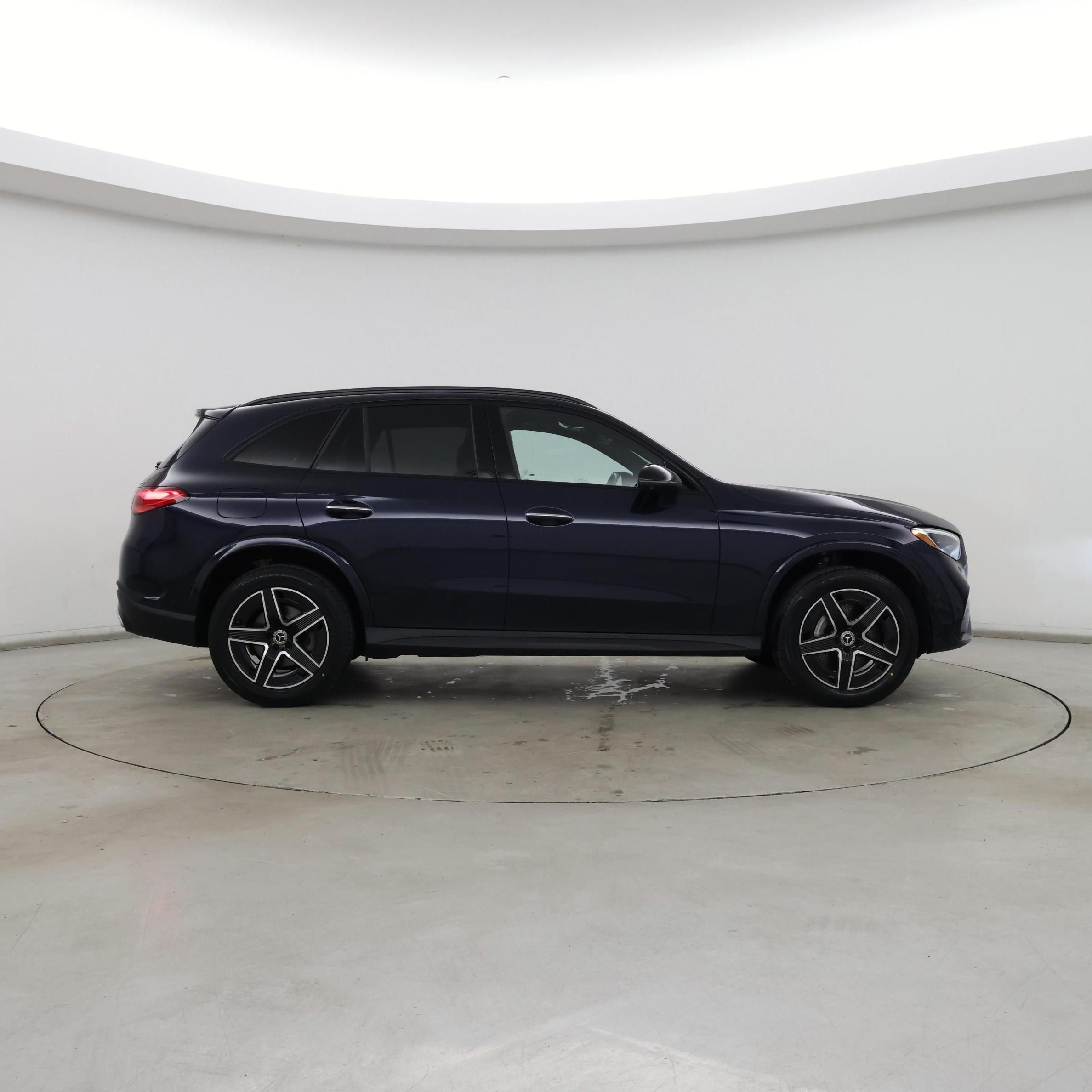 Thumbnail: 2023 Mercedes-Benz GLC - 7