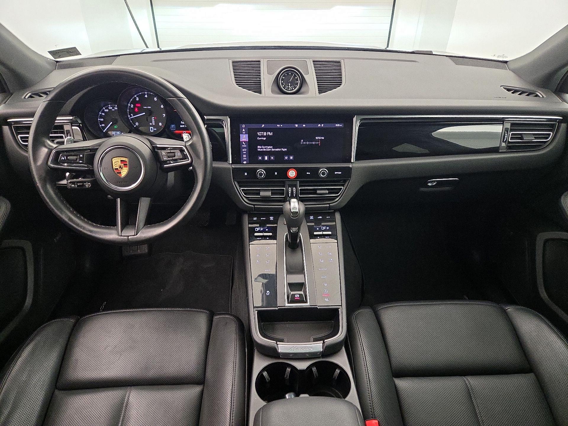 Thumbnail: 2022 Porsche Macan - 9