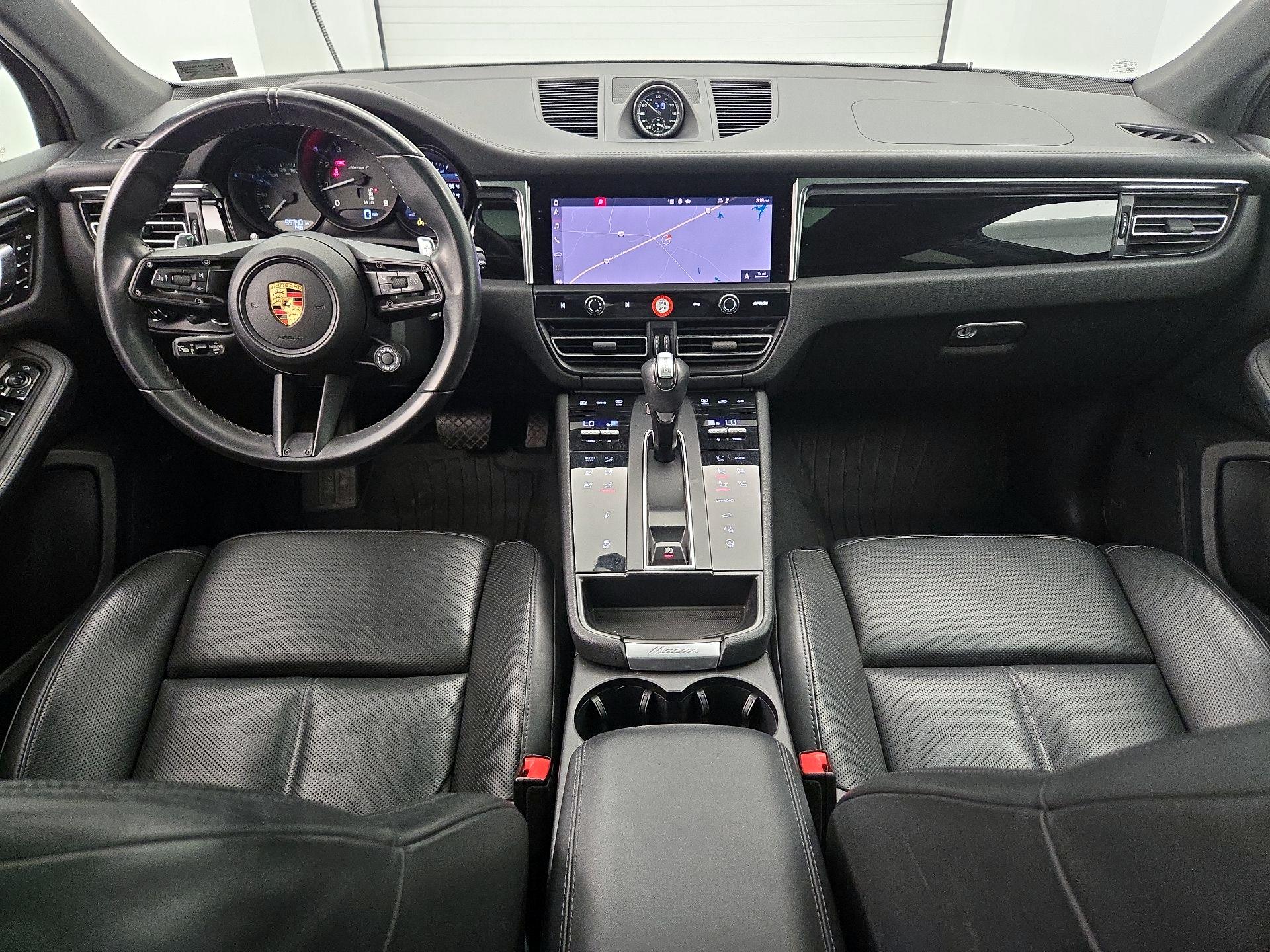 Thumbnail: 2023 Porsche Macan - 9