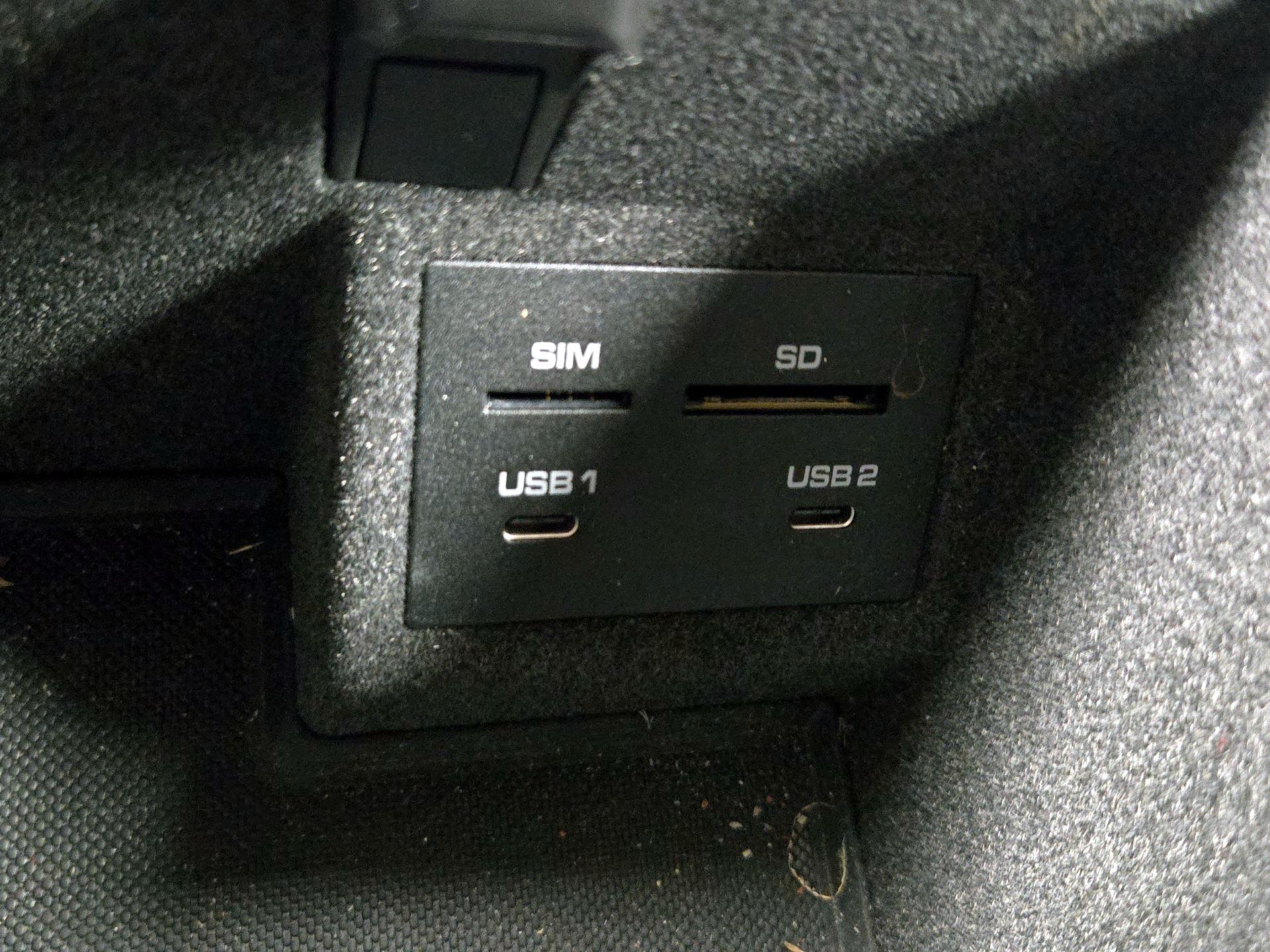 Thumbnail: 2023 Porsche Macan - 19