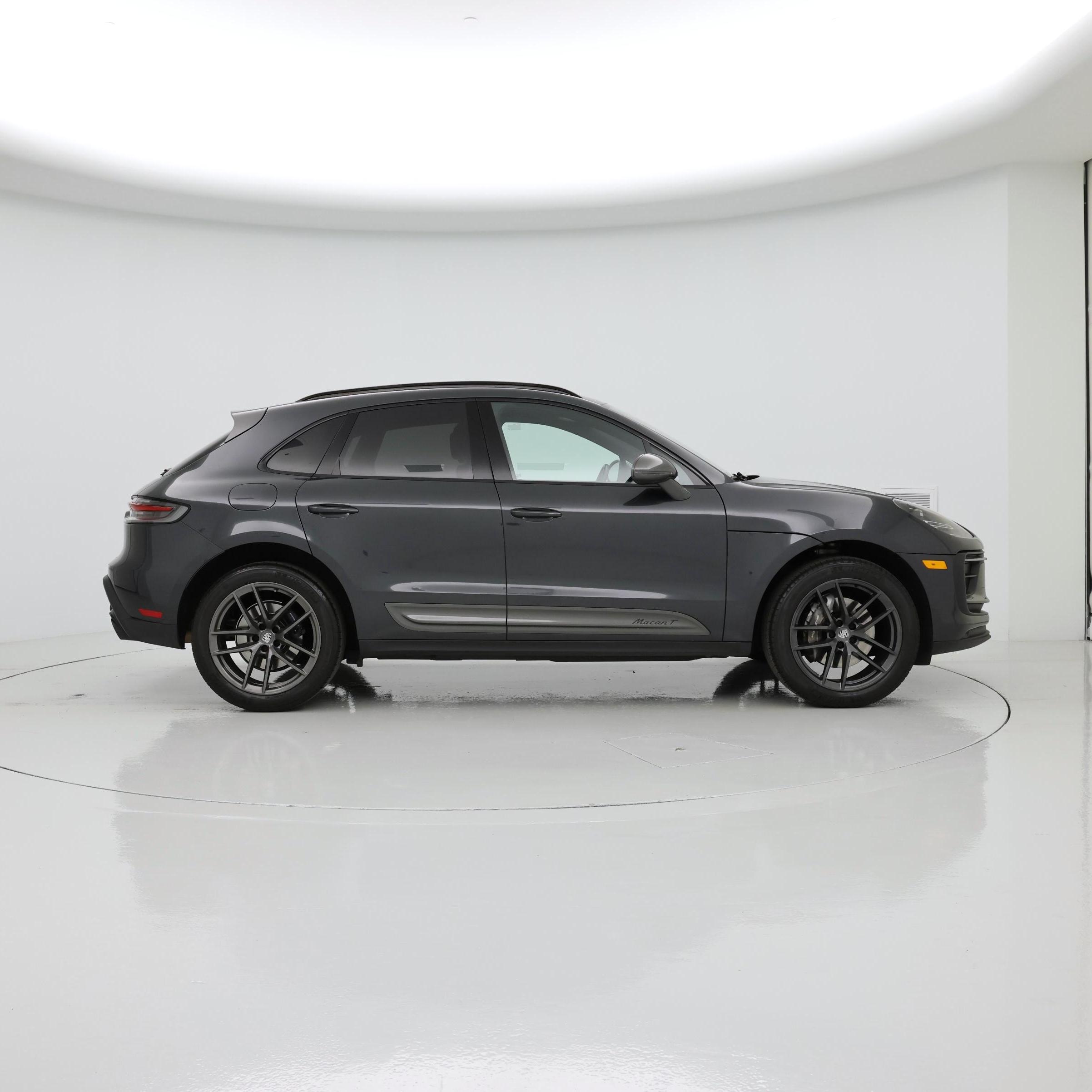 Thumbnail: 2023 Porsche Macan - 7