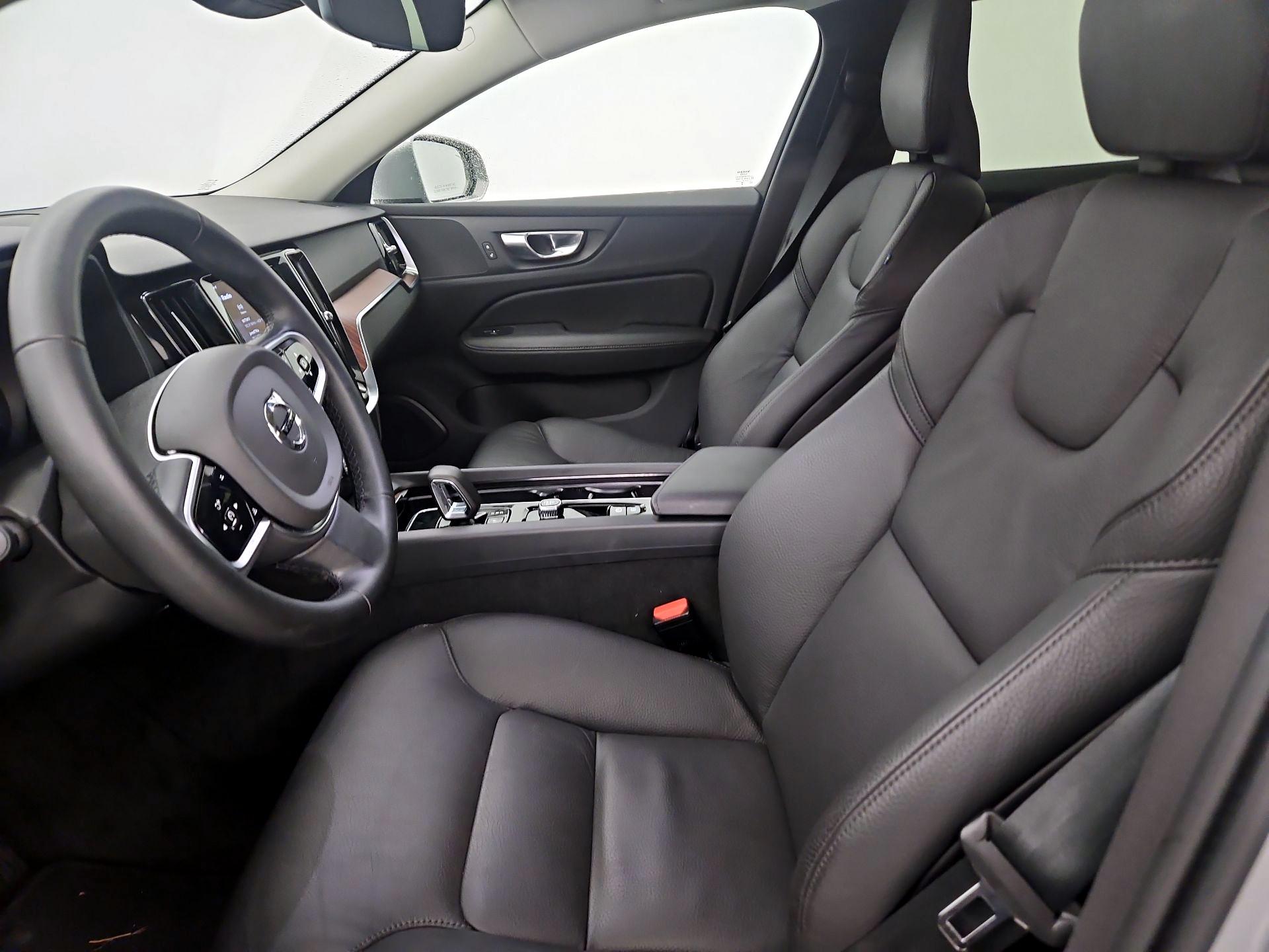 Thumbnail: 2025 Volvo S60 - 11