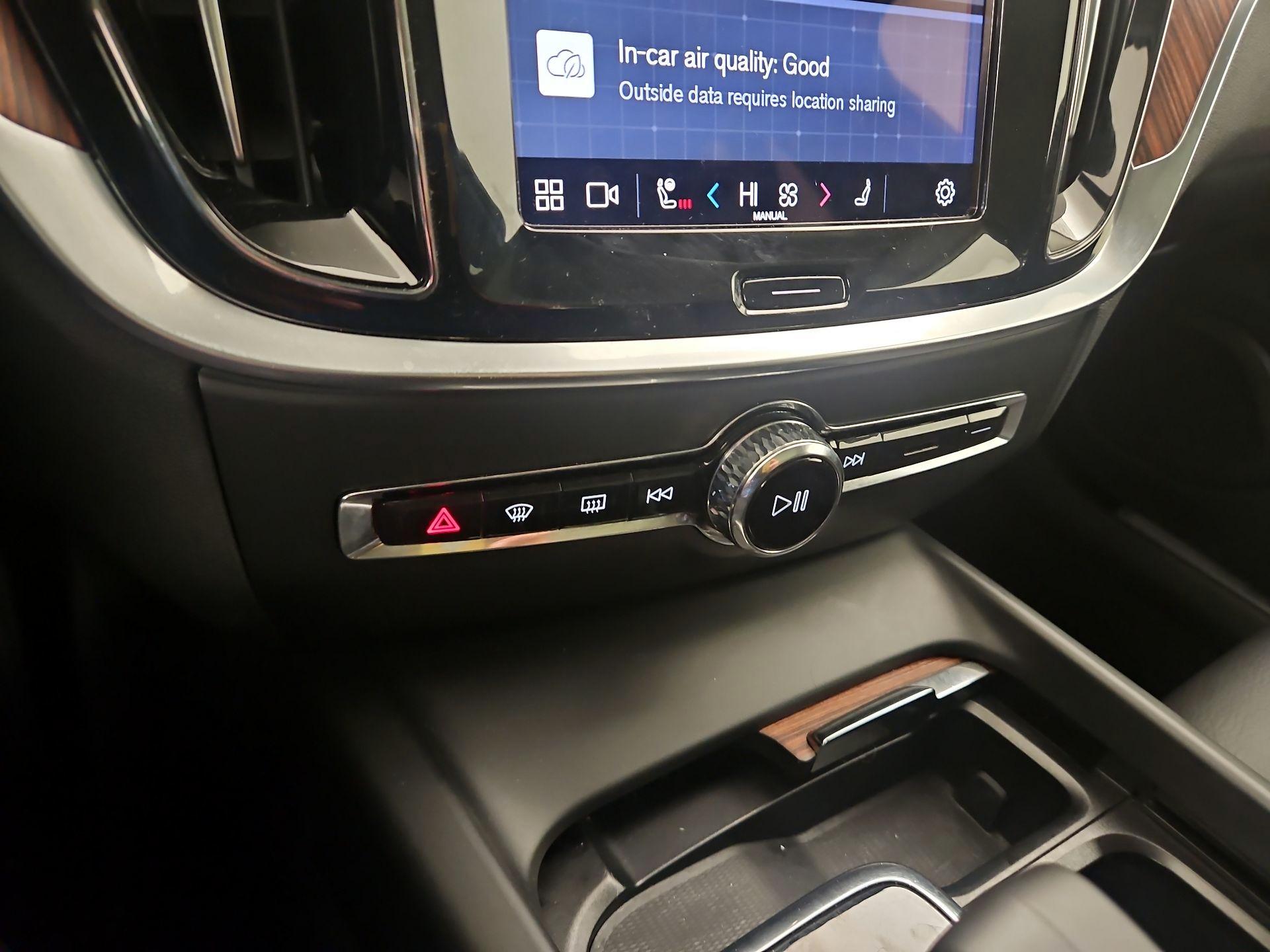 Thumbnail: 2025 Volvo S60 - 15