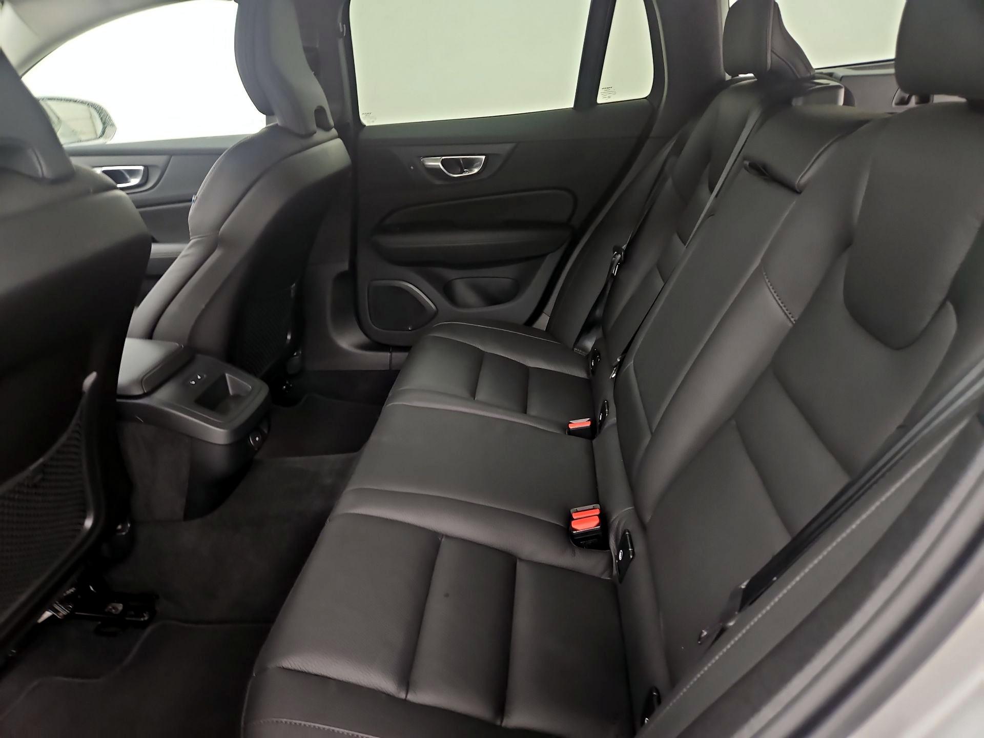 Thumbnail: 2025 Volvo S60 - 17