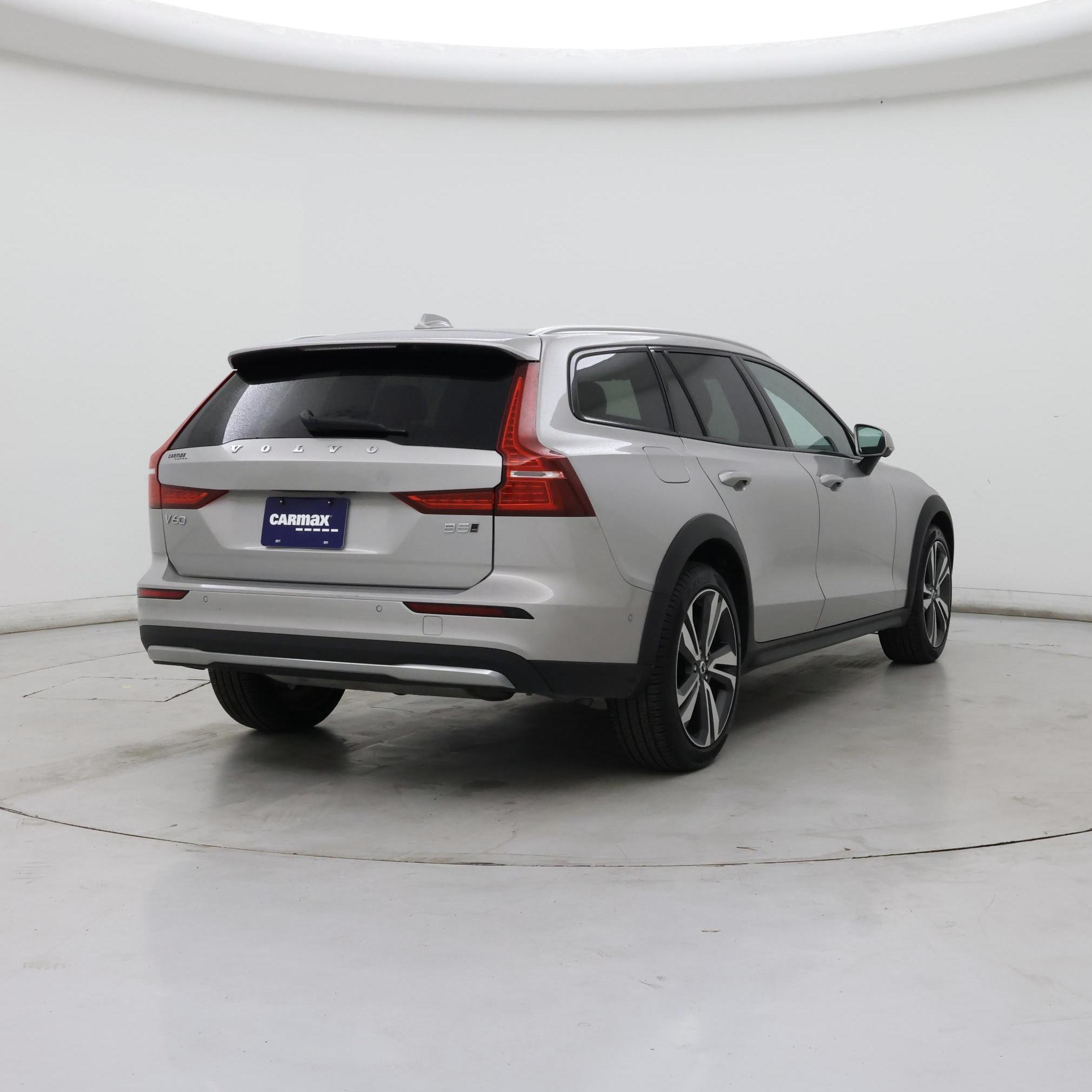 Thumbnail: 2025 Volvo S60 - 8