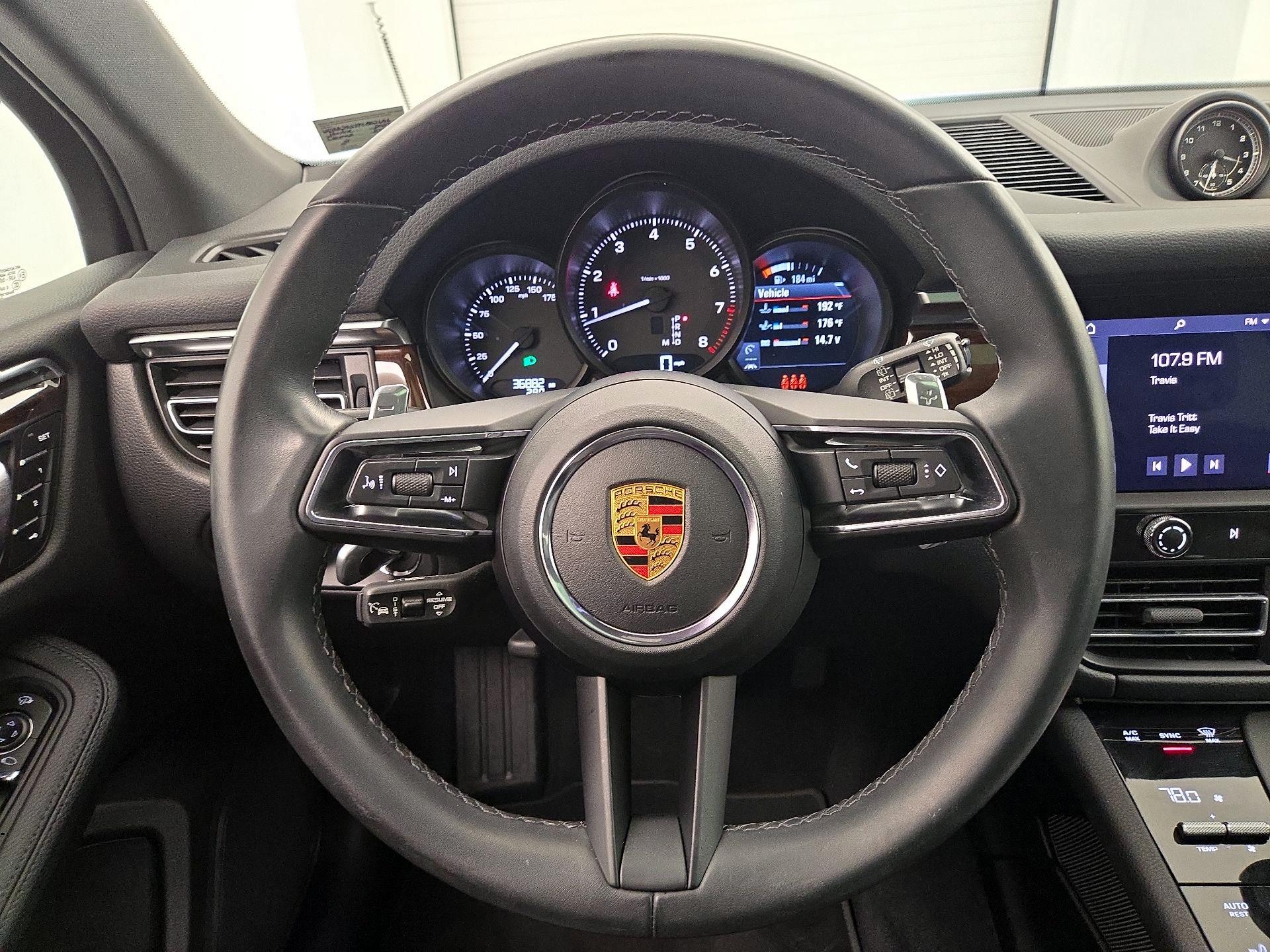 Thumbnail: 2023 Porsche Macan - 10