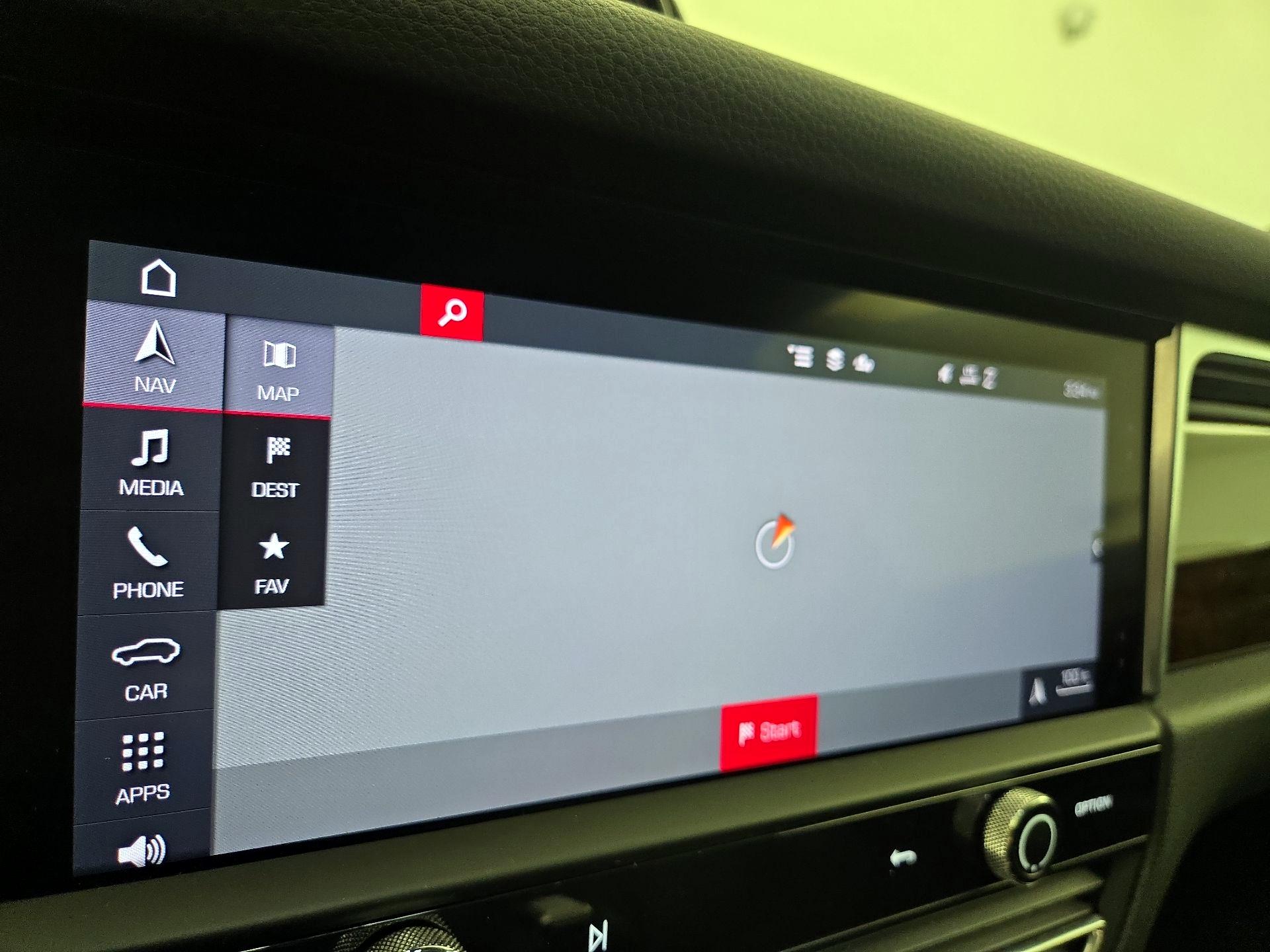 Thumbnail: 2023 Porsche Macan - 14