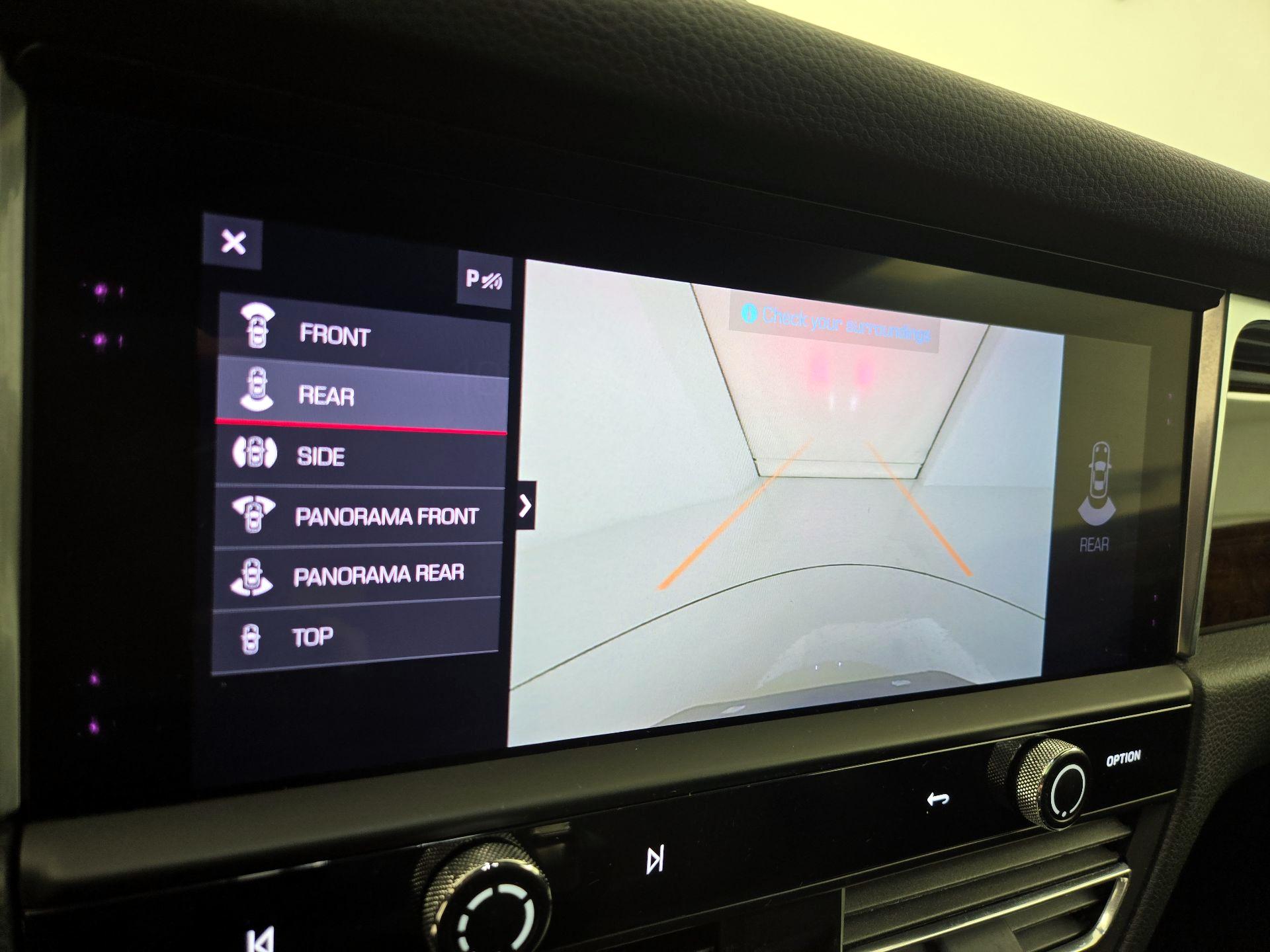 Thumbnail: 2023 Porsche Macan - 15