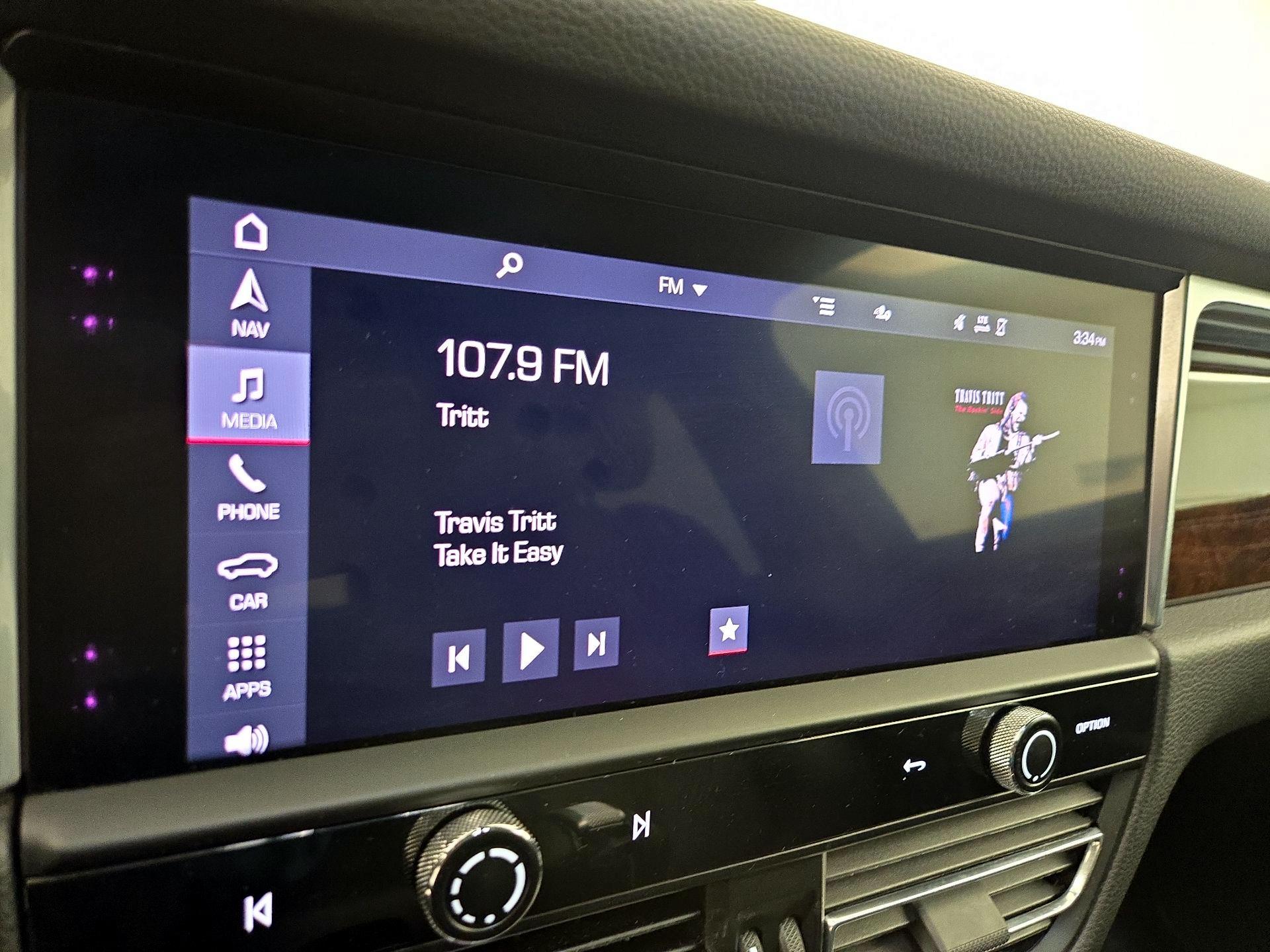 Thumbnail: 2023 Porsche Macan - 16