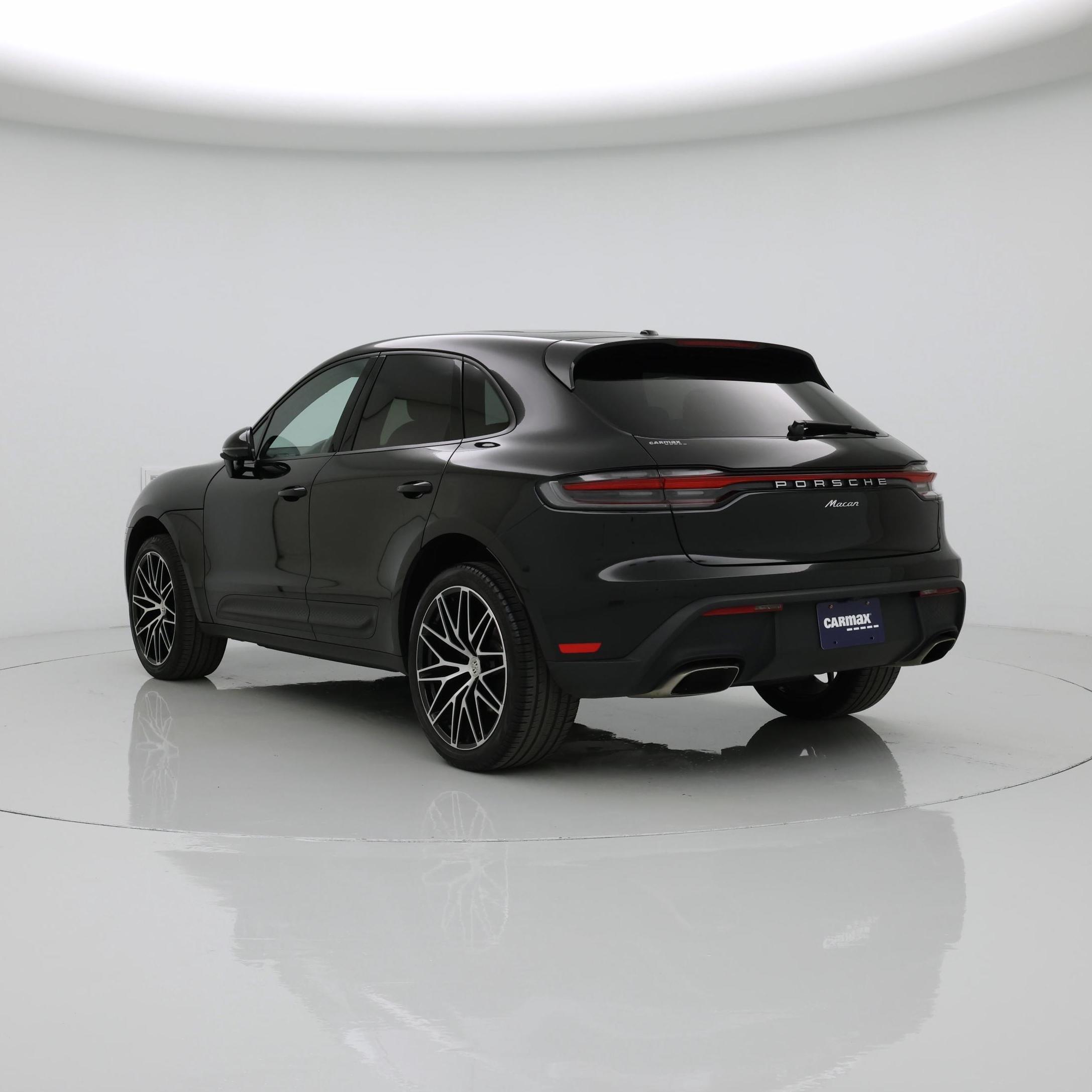Thumbnail: 2023 Porsche Macan - 2