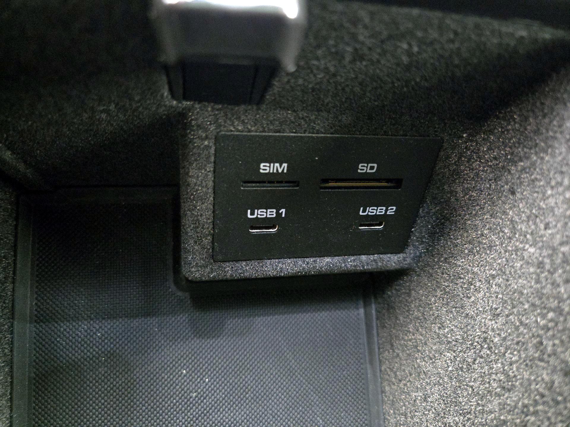 Thumbnail: 2023 Porsche Macan - 19